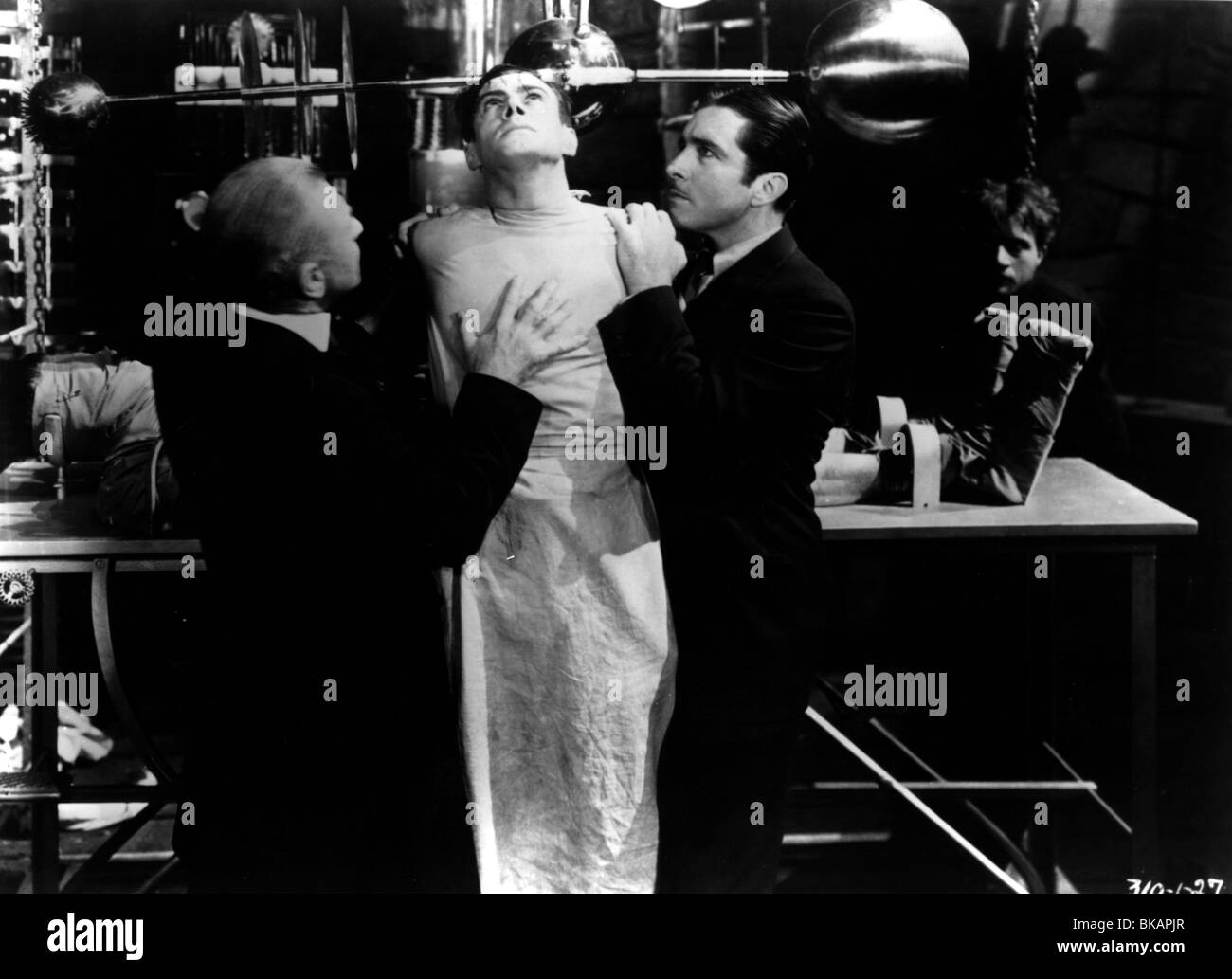 FRANKENSTEIN (1931) COLIN CLIVE, DWIGHT FRYE FRKN 014P MOVIESTORE