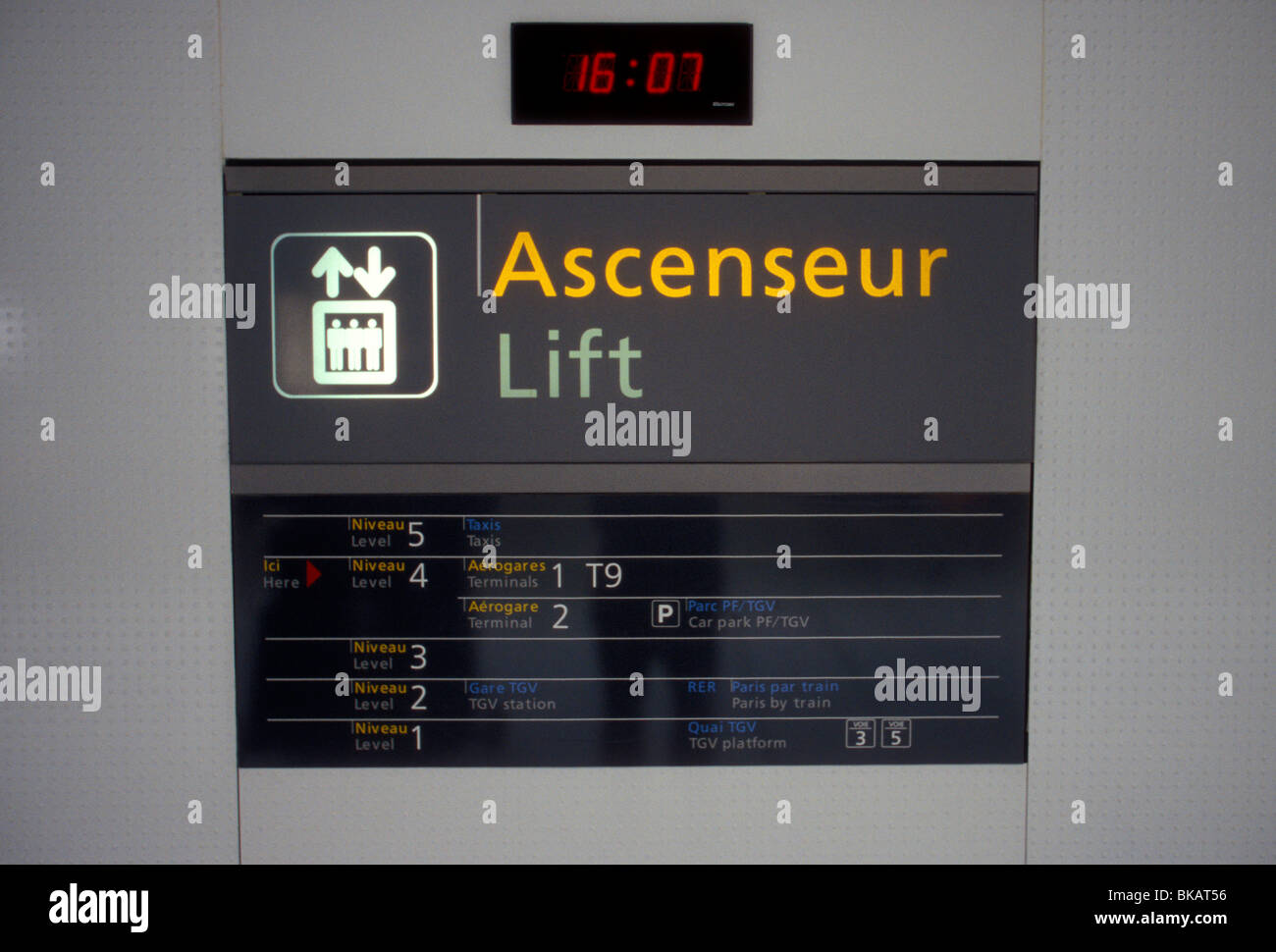 passenger elevator, elevator, lift, ascenseur, Charles de Gaulle  International Airport, Paris, Ile-de-France, France, Europe Stock Photo -  Alamy