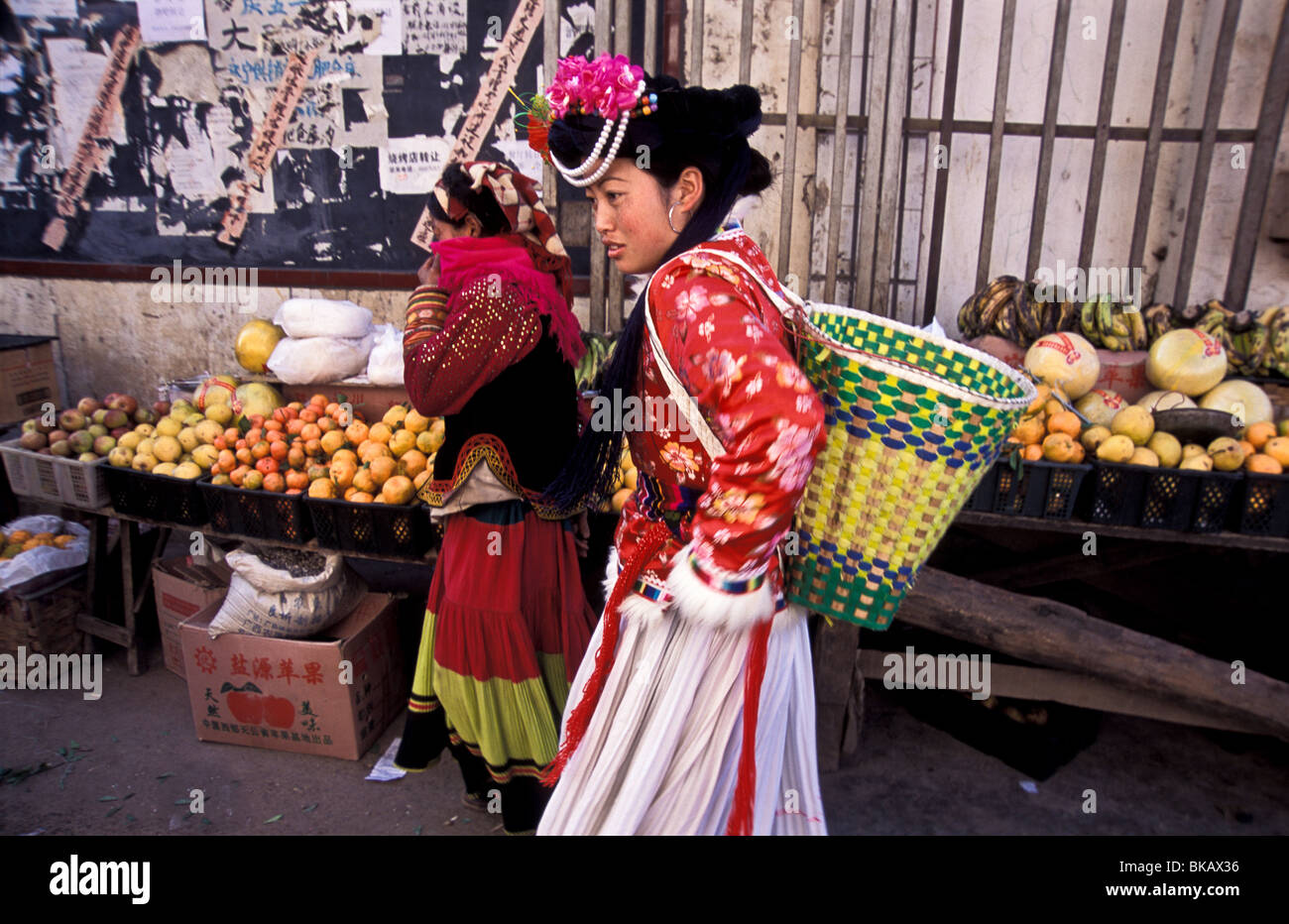 Mu Ze Latso a Mo Suo minority, with friend go shopping for groceries in Yongning town’s market, Yunnan Province, China Stock Photo