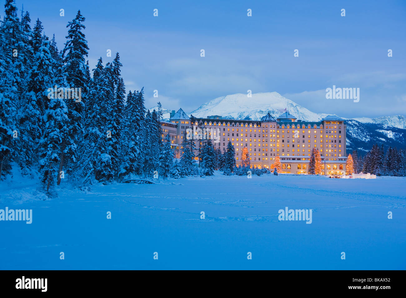 Chateau Lake Louise in Winter, Banff National Park, Alberta, Canada ...