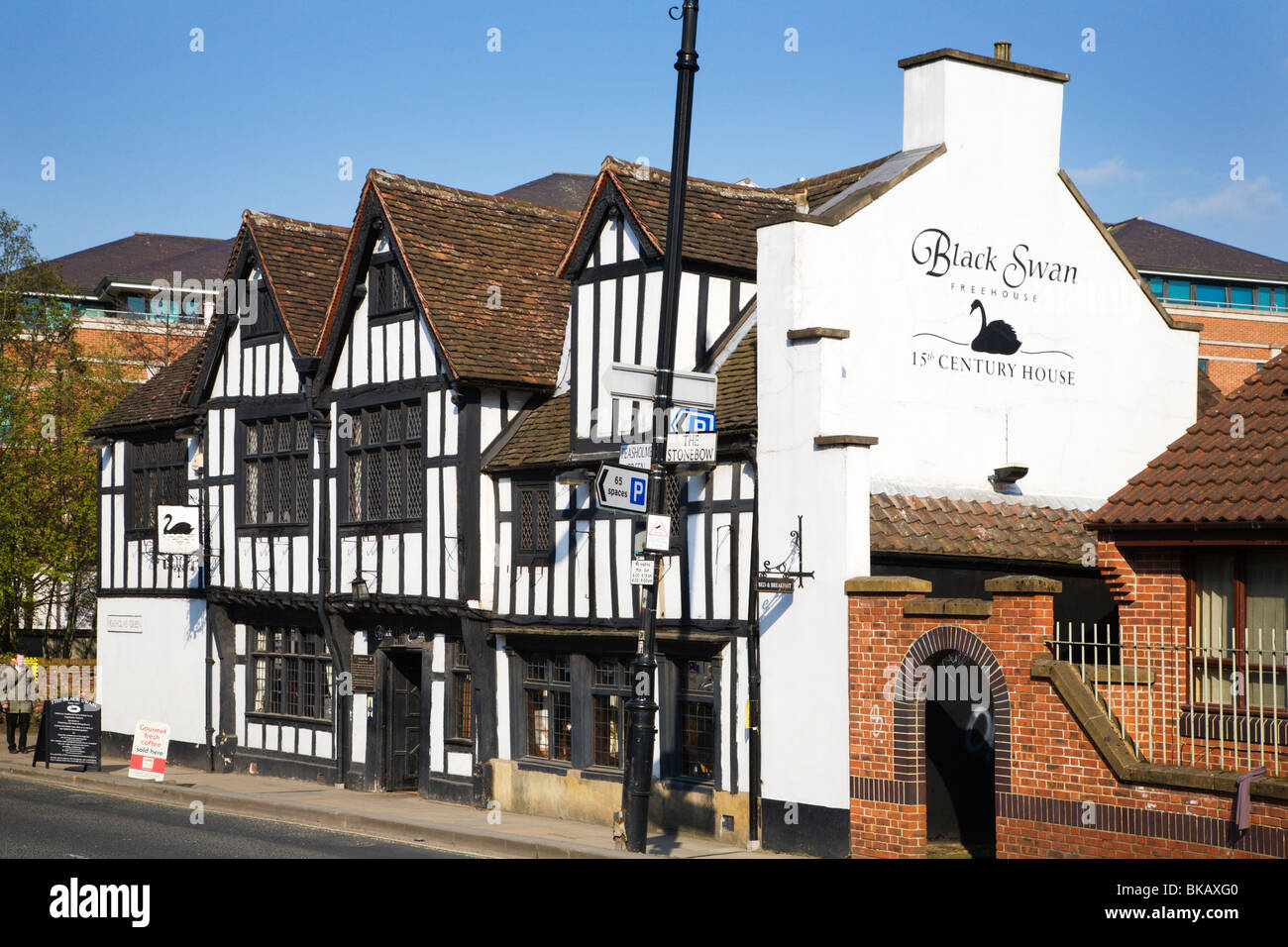 Old Black Swan Pub High Resolution Stock Photography and Images - Alamy