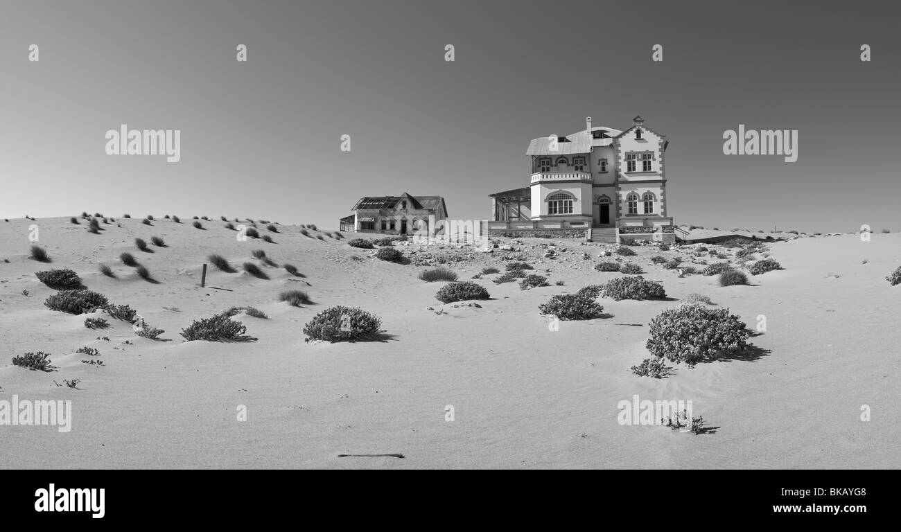 Panorama of the Minenverwalter or Mine Managers House from the Sand Dunes, Kolmanskop Ghost Town near Luderitz, Namibia Stock Photo