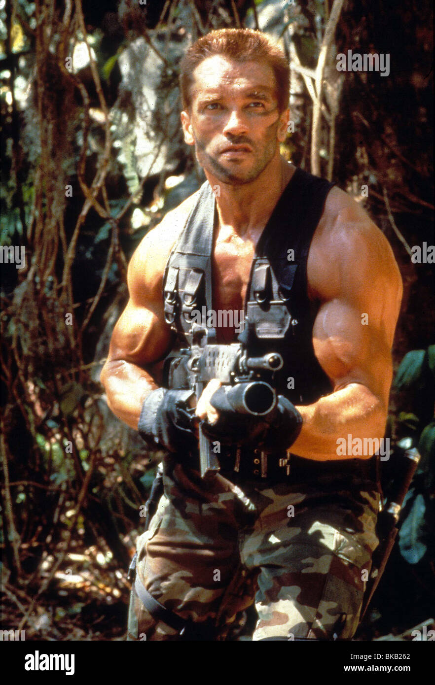 PREDATOR (1987) ARNOLD SCHWARZENEGGER PRE 005 Stock Photo - Alamy