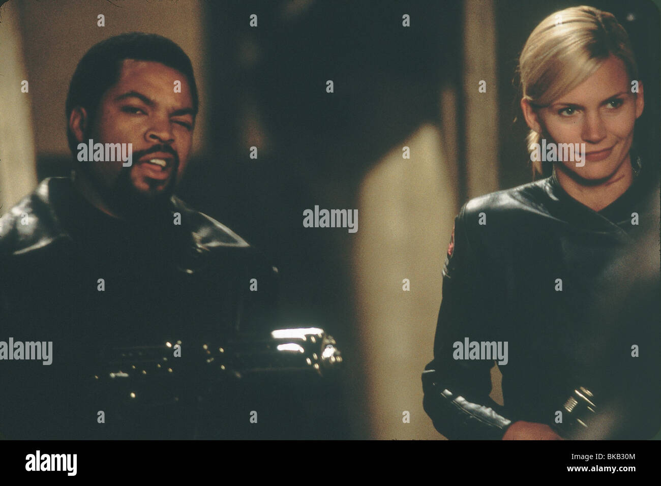 natasha-henstridge-ghosts-of-mars