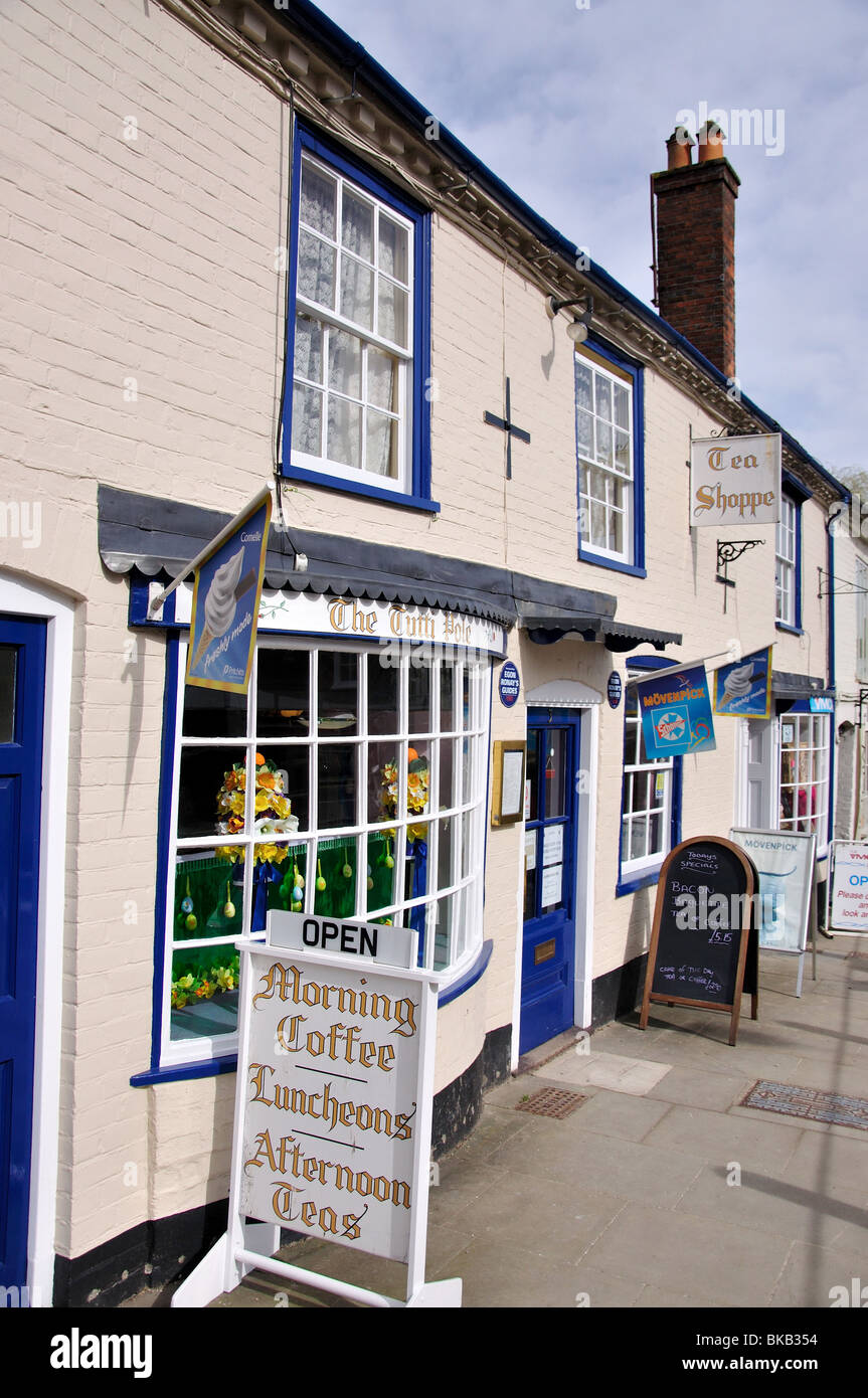 High street coffee shop hires stock photography and images Alamy