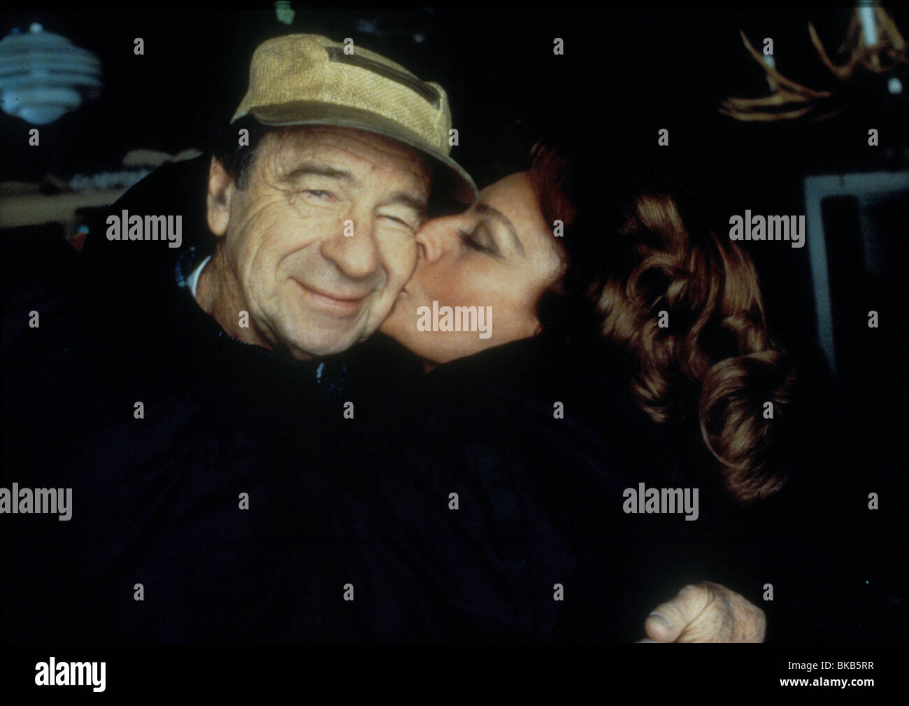 GRUMPIER OLD MEN (1996) WALTER MATTHAU, SOPHIA LOREN GROM 009 Stock ...