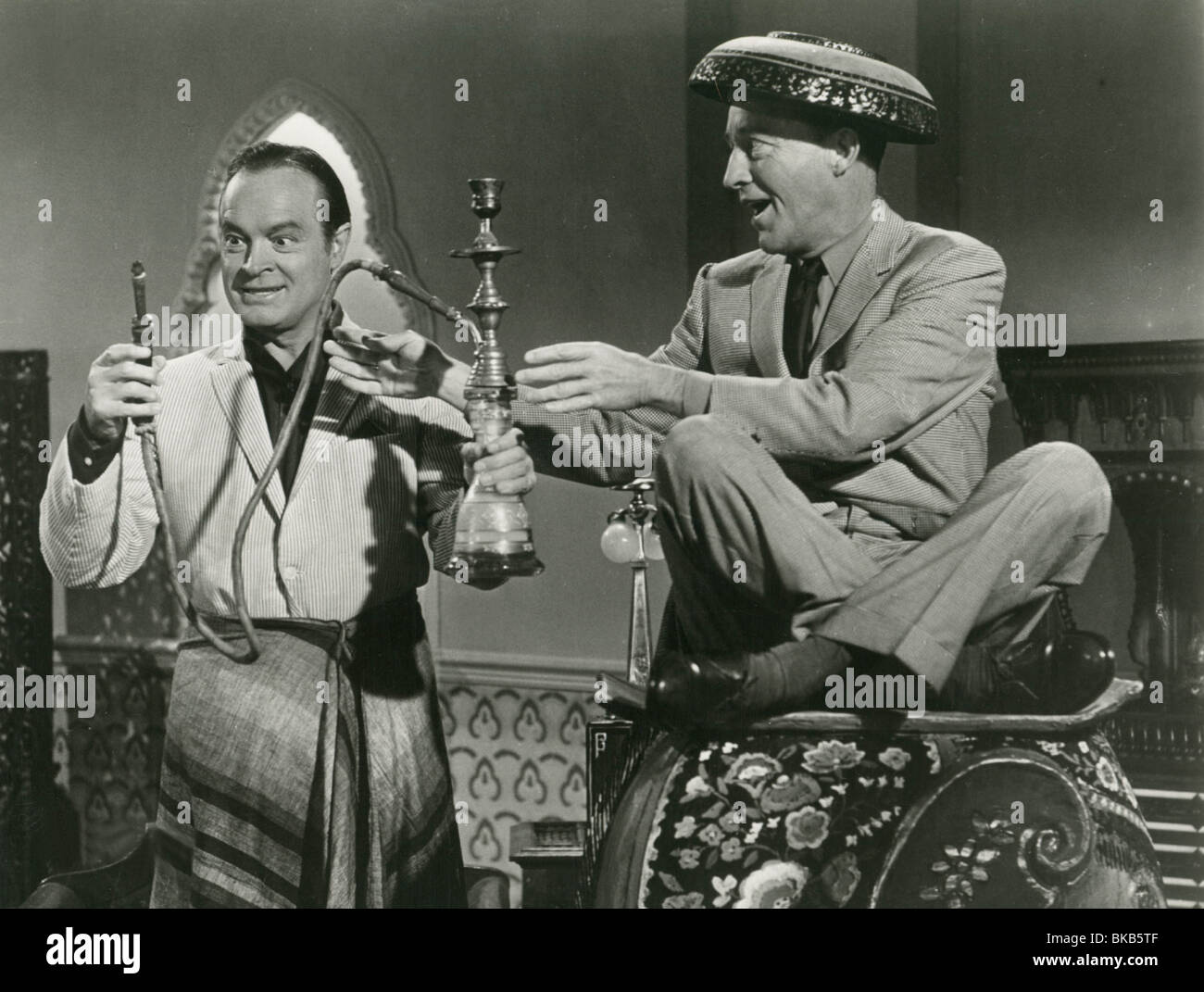 ROAD TO HONG KONG (1962) BOB HOPE, BING CROSBY RDTH 006P Stock Photo