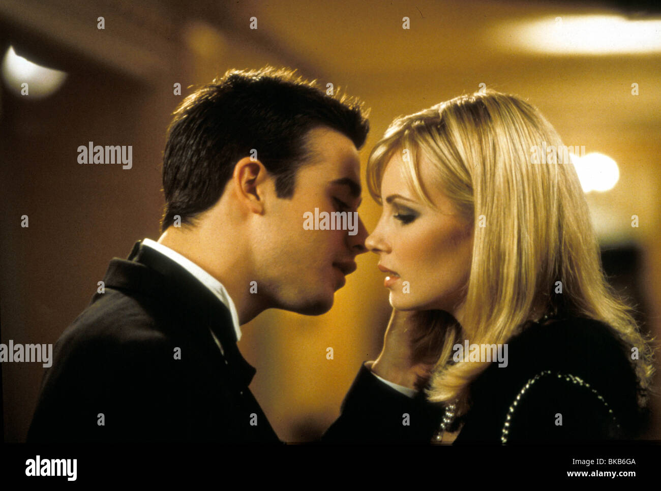HEAD OVER HEELS (2000) FREDDIE PRINZE JR, MONICA POTTER HEHE 001 Stock