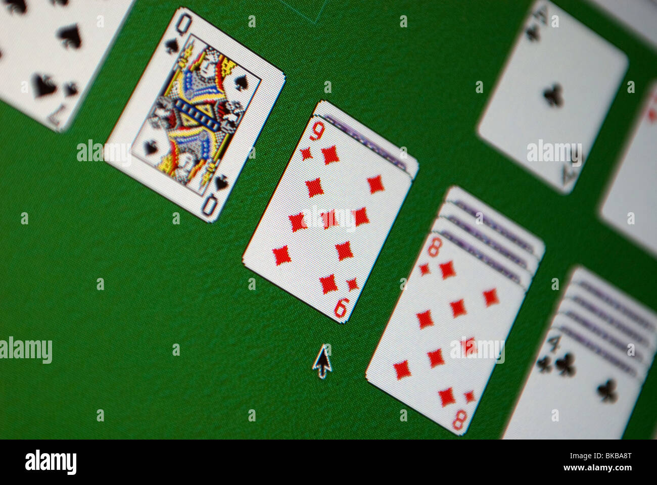 World Class Solitaire HD, Online Card Game