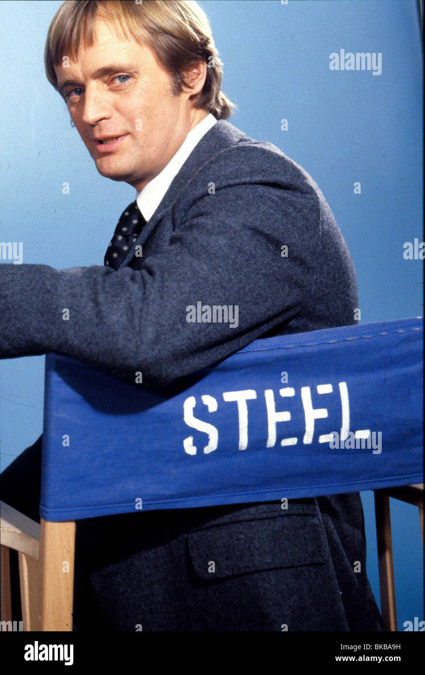 SAPPHIRE AND STEEL (TV) DAVID MCCALLUM SAPH 006 Stock Photo Alamy