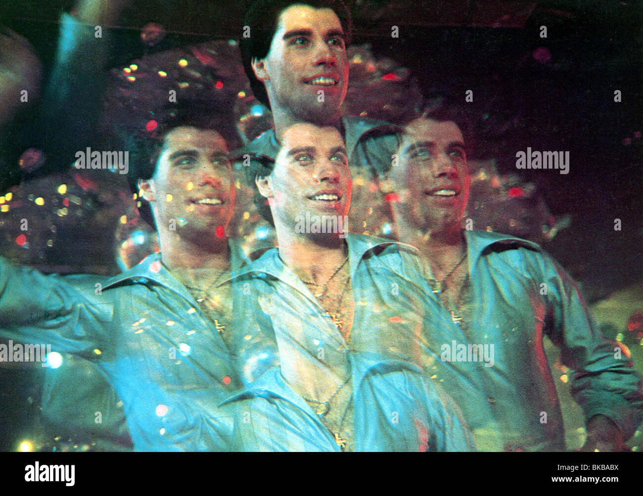 SATURDAY NIGHT FEVER (1977) JOHN TRAVOLTA SNF 026FOH Stock Photo