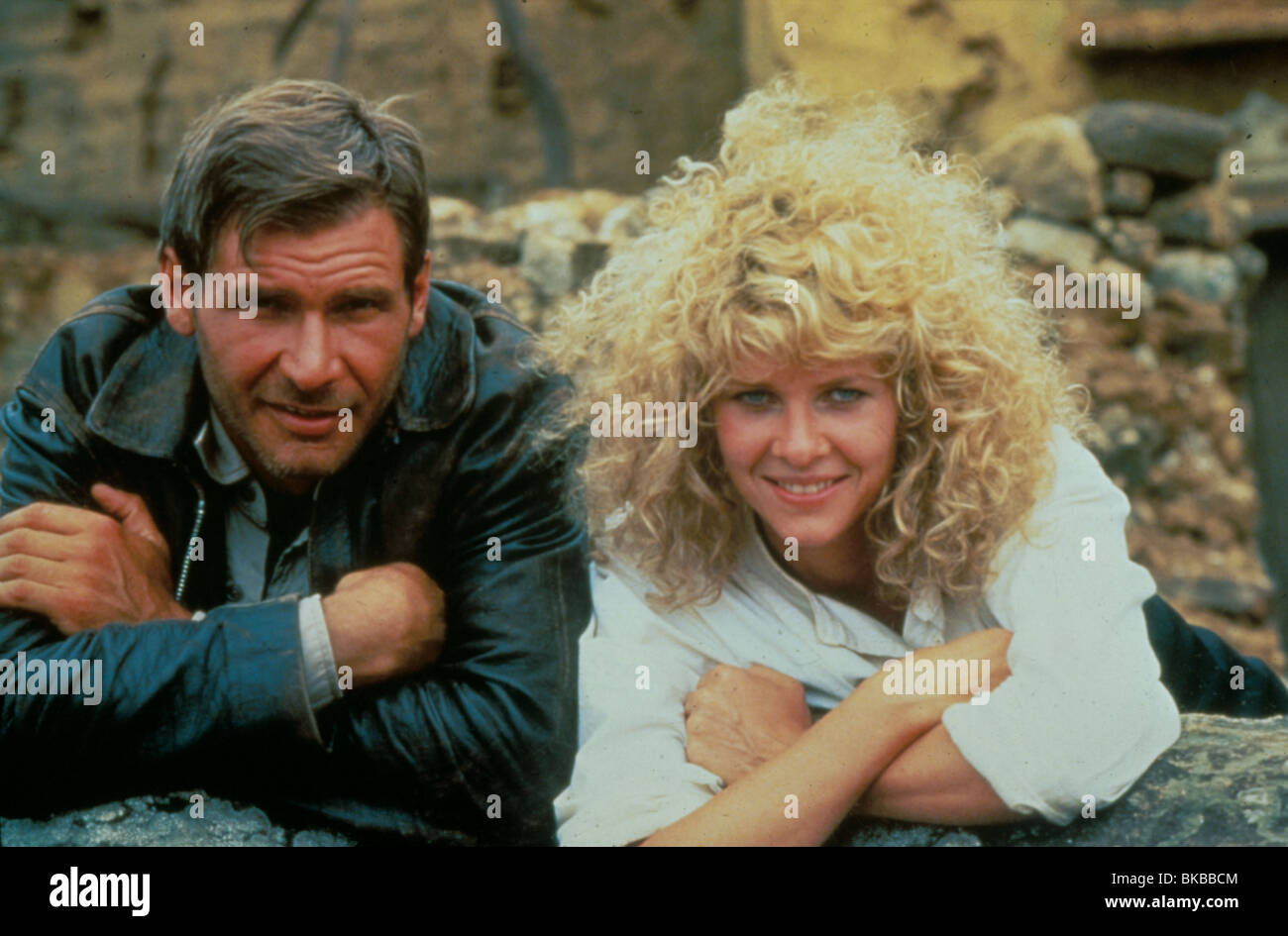 INDIANA JONES AND THE TEMPLE OF DOOM (1984) HARRISON FORD, KATE CAPSHAW INT 039 Stock Photo