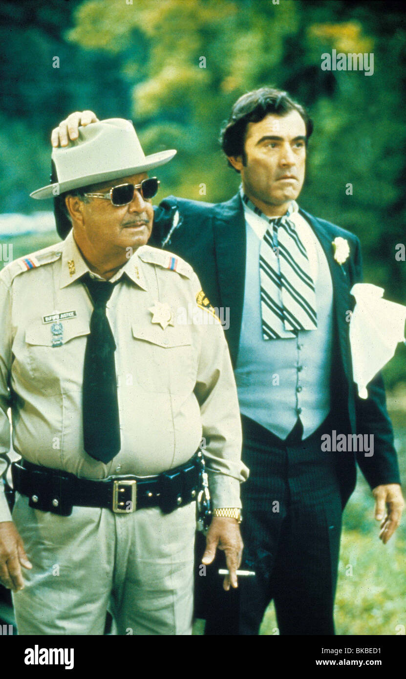 SMOKEY AND THE BANDIT (1977) JACKIE GLEASON, MIKE HENRY SMBT 016 Stock Photo