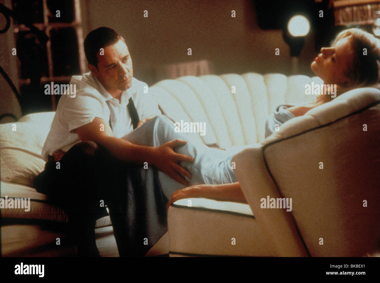 L.A. CONFIDENTIAL (1997) LA CONFIDENTIAL (ALT) RUSSELL CROWE, KIM