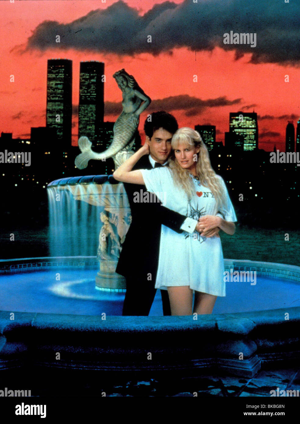 SPLASH (1984) TOM HANKS, DARYL HANNAH SPL 021 Stock Photo Alamy