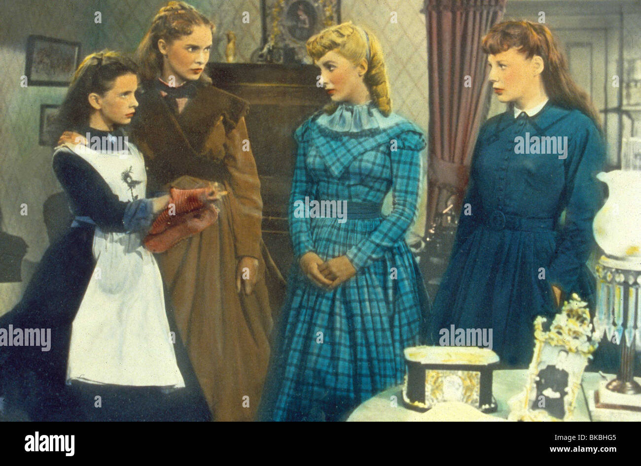 LITTLE WOMEN (1949) MARGARET O'BRIEN, JANET LEIGH, ELIZABETH TAYLOR, JUNE ALLYSON LTTW 002 Stock Photo