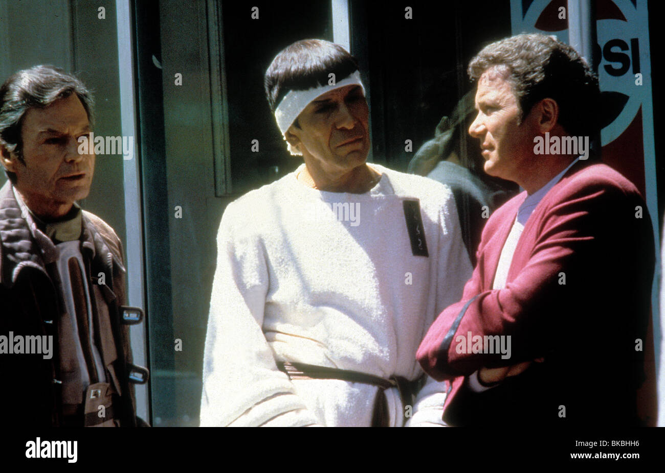 STAR TREK IV: THE VOYAGE HOME (1986) DeFOREST KELLEY, LEONARD NIMOY ...