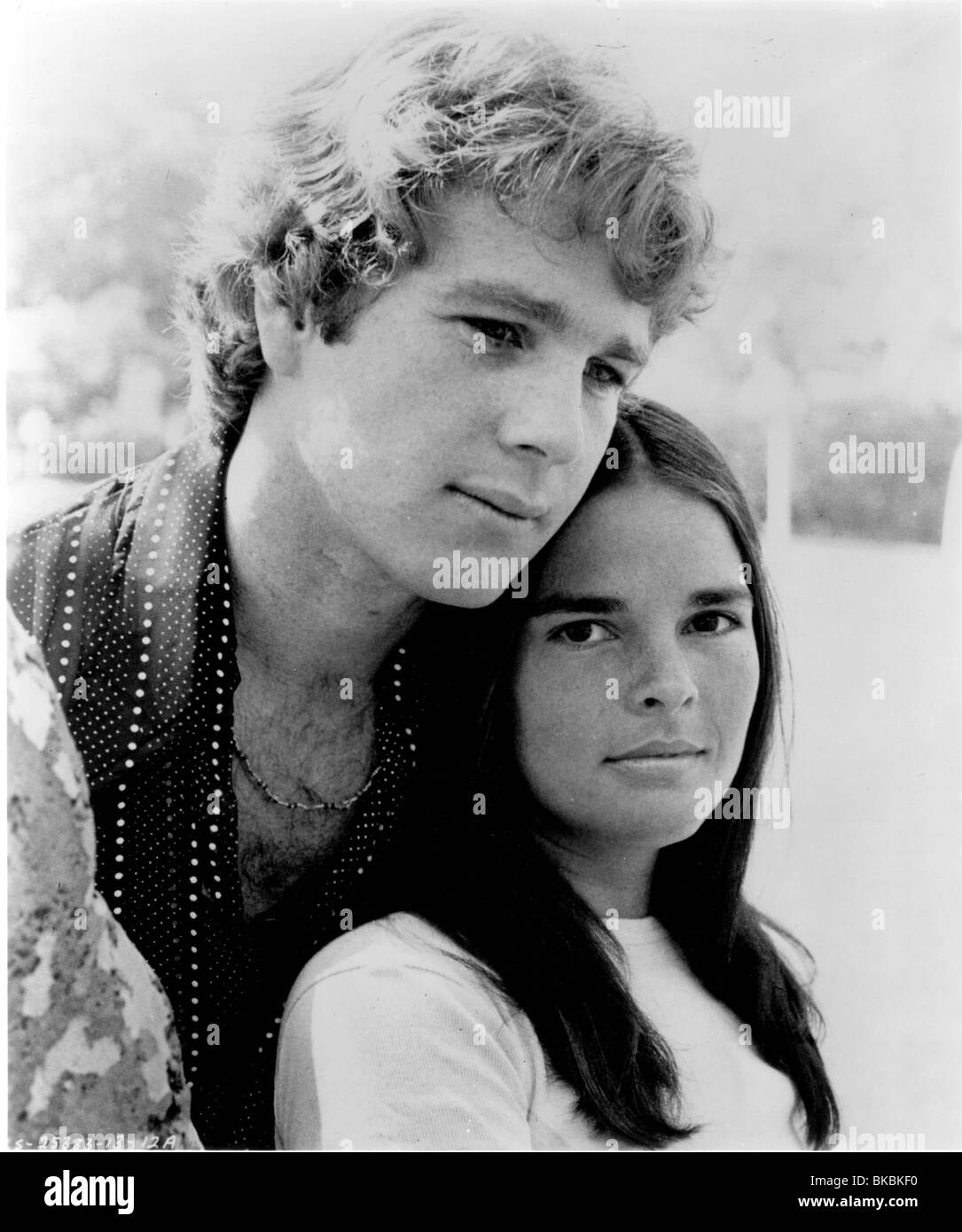 LOVE STORY RYAN O'NEAL,ALI MACGRAW LVES 004P Stock Photo