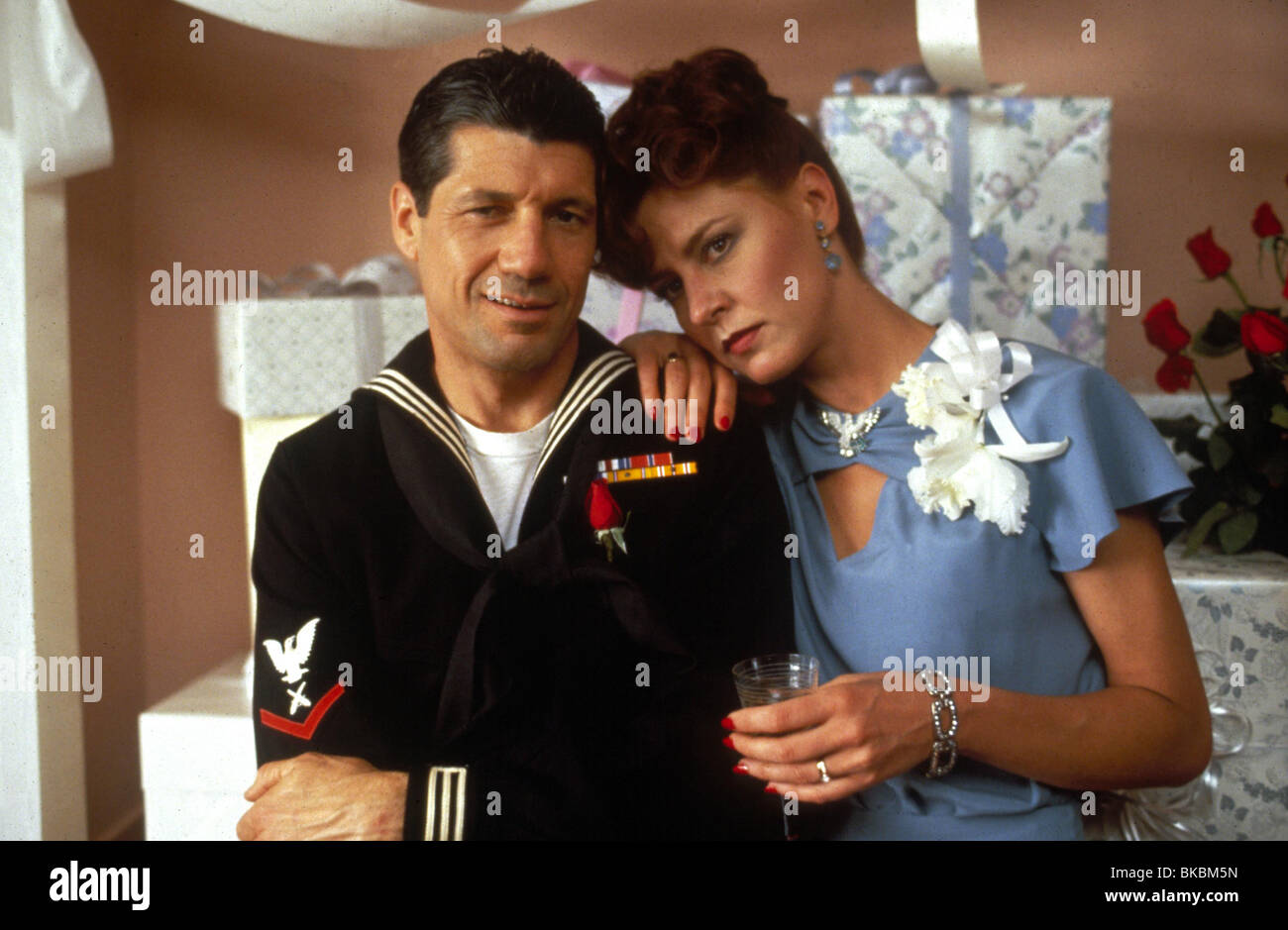 Swing Shift 1984 Fred Ward Christine Lahti Sws 046 Stock