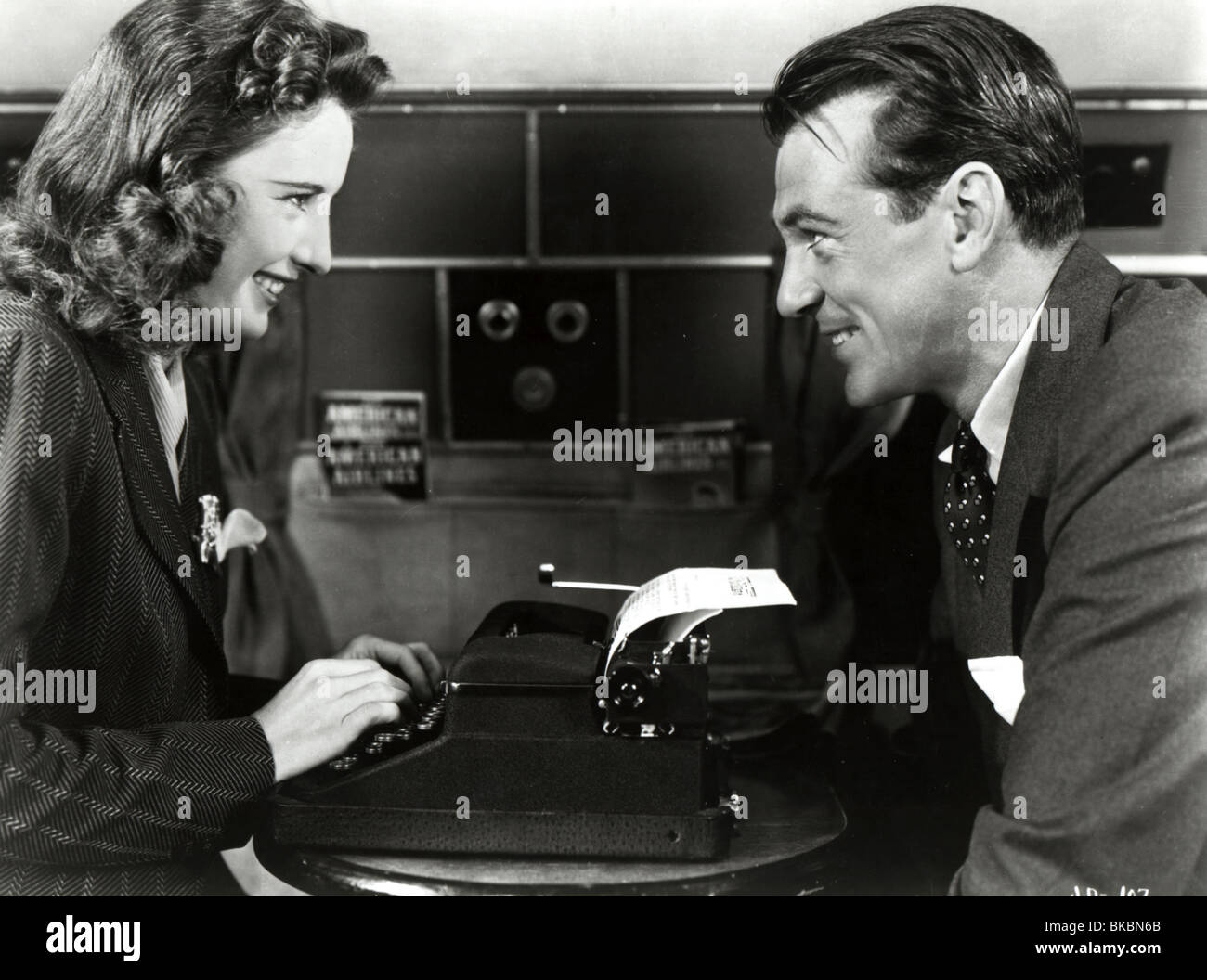 MEET JOHN DOE (1941) BARBARA STANWYCK, GARY COOPER MJD 006P Stock Photo