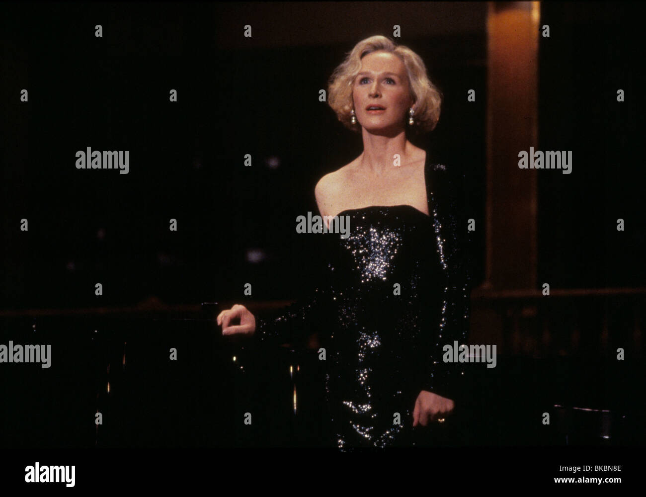 MEETING VENUS -1990 GLENN CLOSE Stock Photo