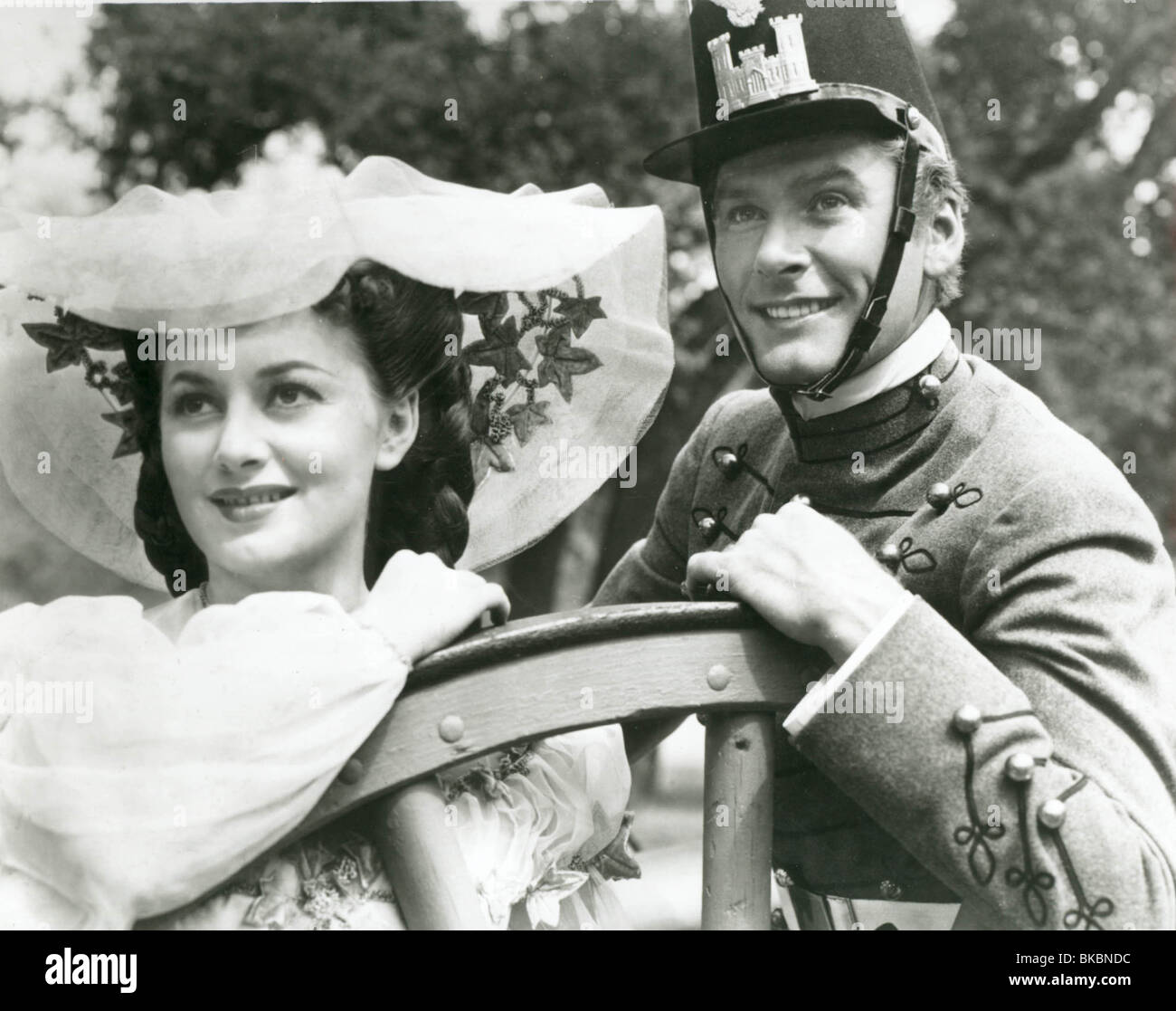 THEY DIED WITH THEIR BOOTS ON (1941) OLIVIA DE HAVILLAND, ERROL FLYNN TDBO  008P Stock Photo - Alamy