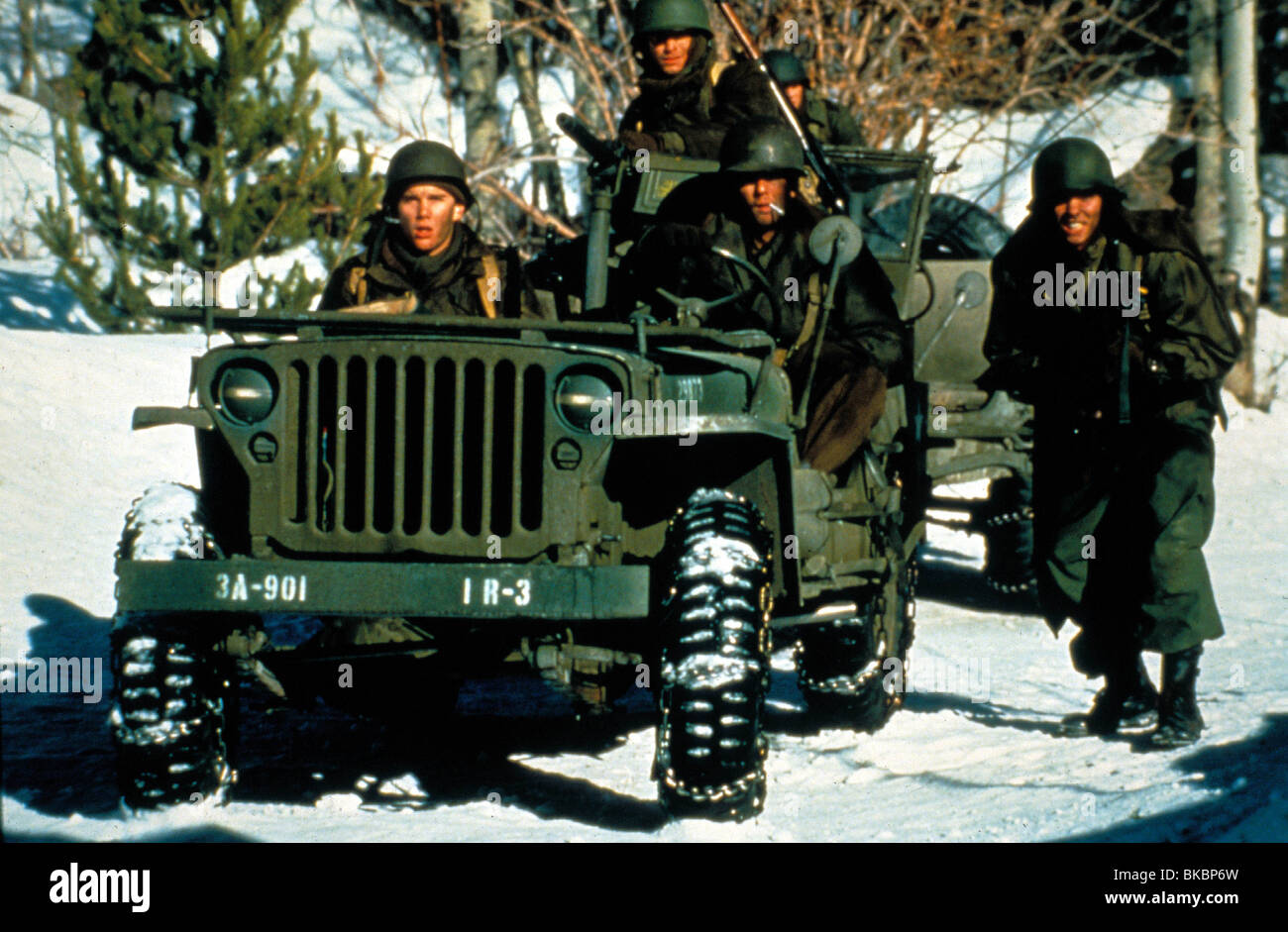A MIDNIGHT CLEAR (1992) ETHAN HAWKE, GARY SINISE, PETER BERG, KEVIN DILLON MMDC 017 Stock Photo