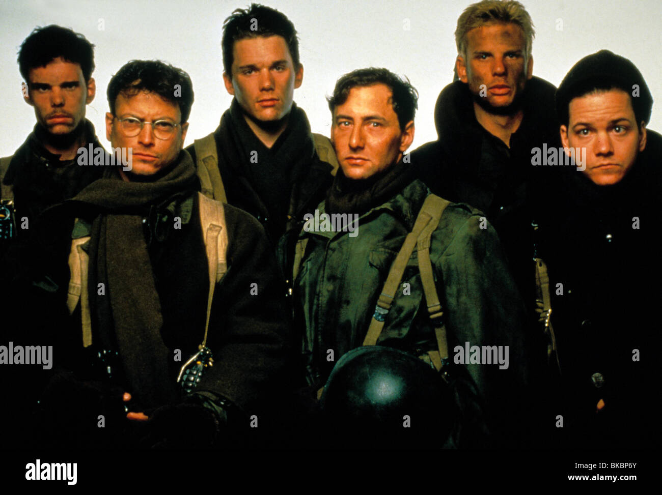 A MIDNIGHT CLEAR (1992) KEVIN DILLON, GARY SINISE, ETHAN HAWKE, ARYE