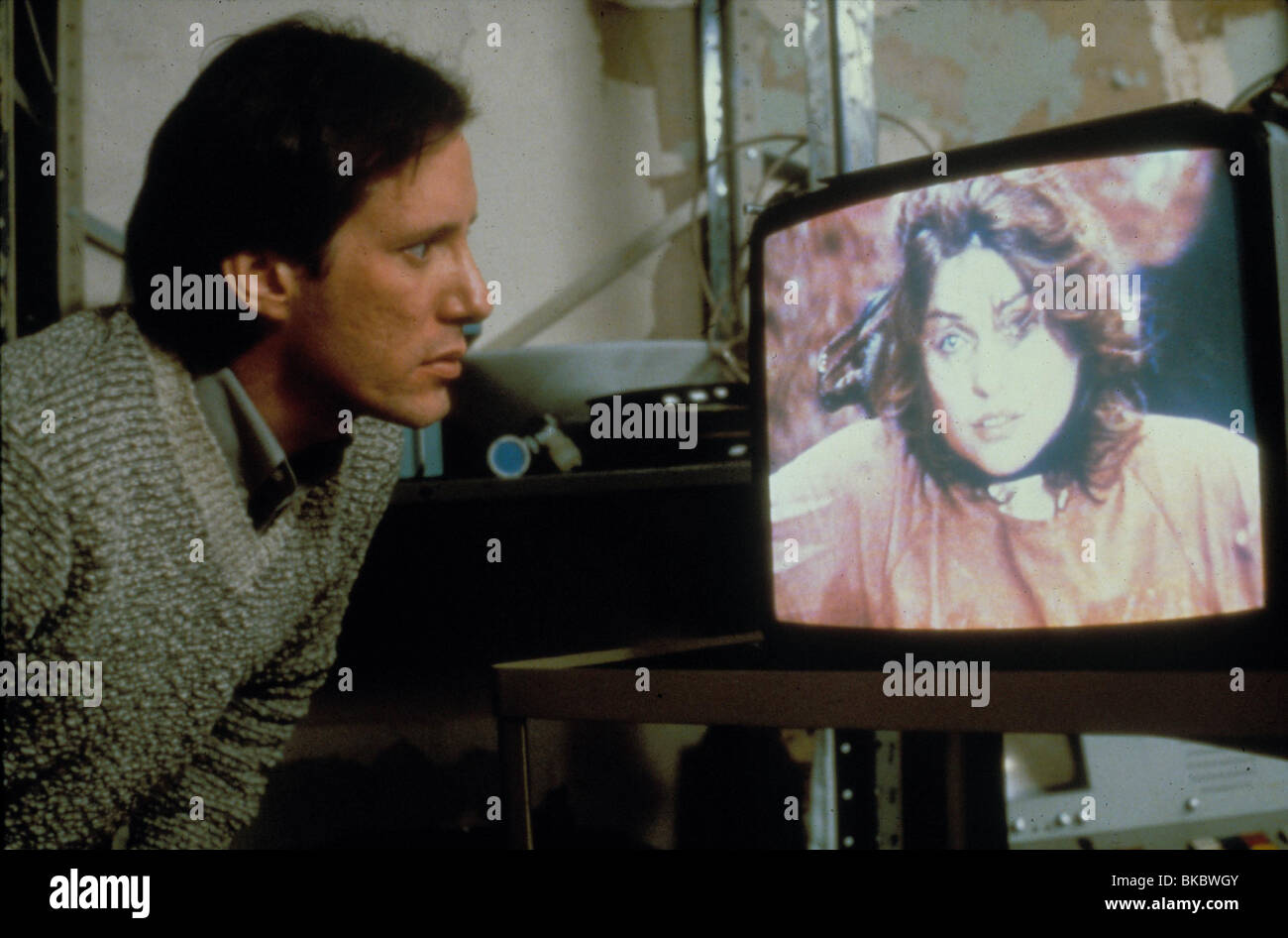 VIDEODROME (1982) JAMES WOODS, DEBBIE HARRY VDM 013 Stock Photo