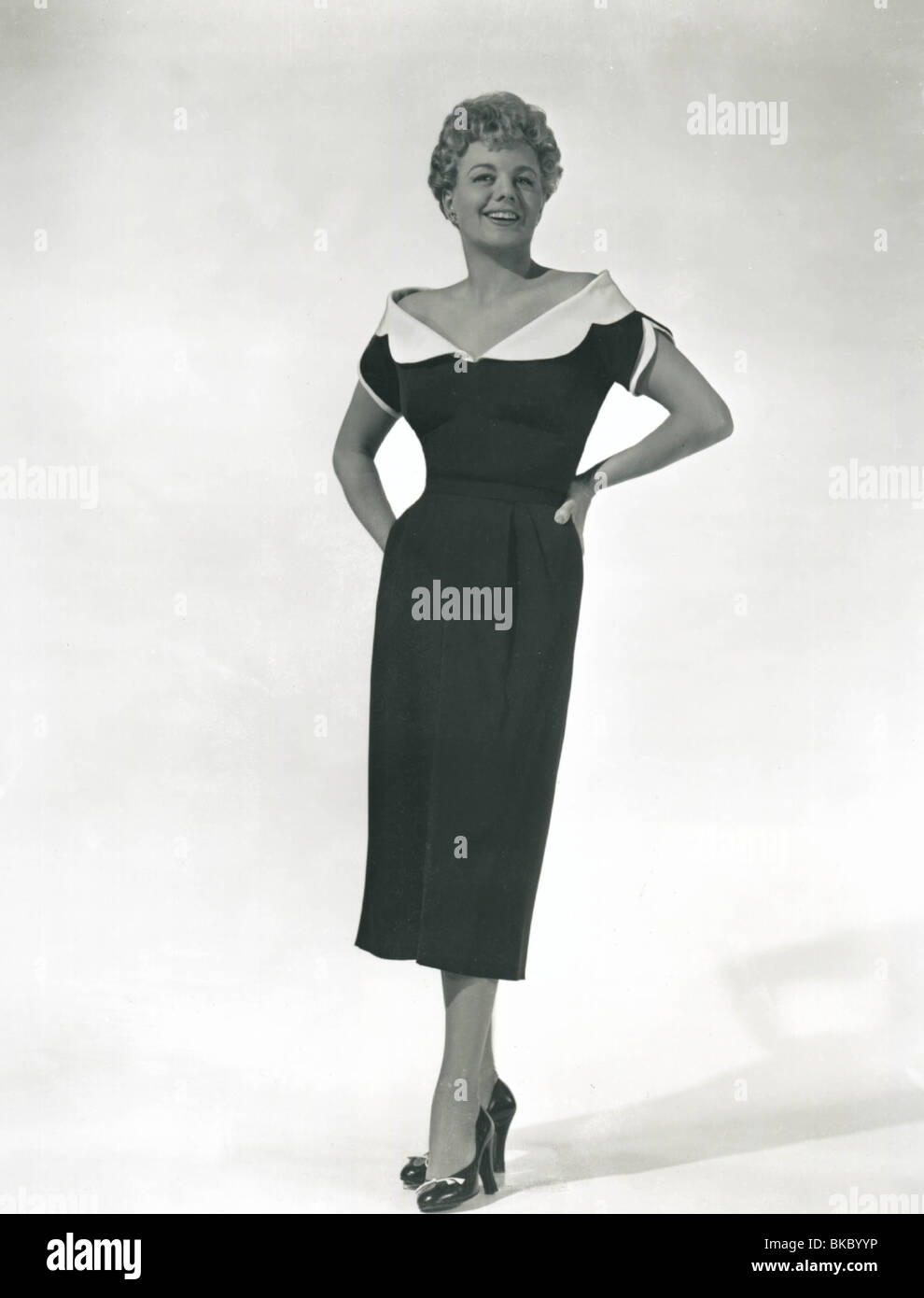 shelley-winters-portrait-stock-photo-alamy