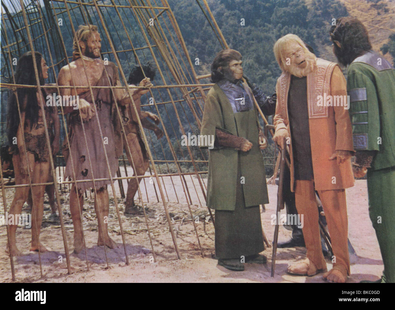 PLANET OF THE APES (1968) LINDA HARRISON, CHARLTON HESTON, KIM HUNTER, MAURICE EVANS, RODDY McDOWALL PLAP 003FOH Stock Photo