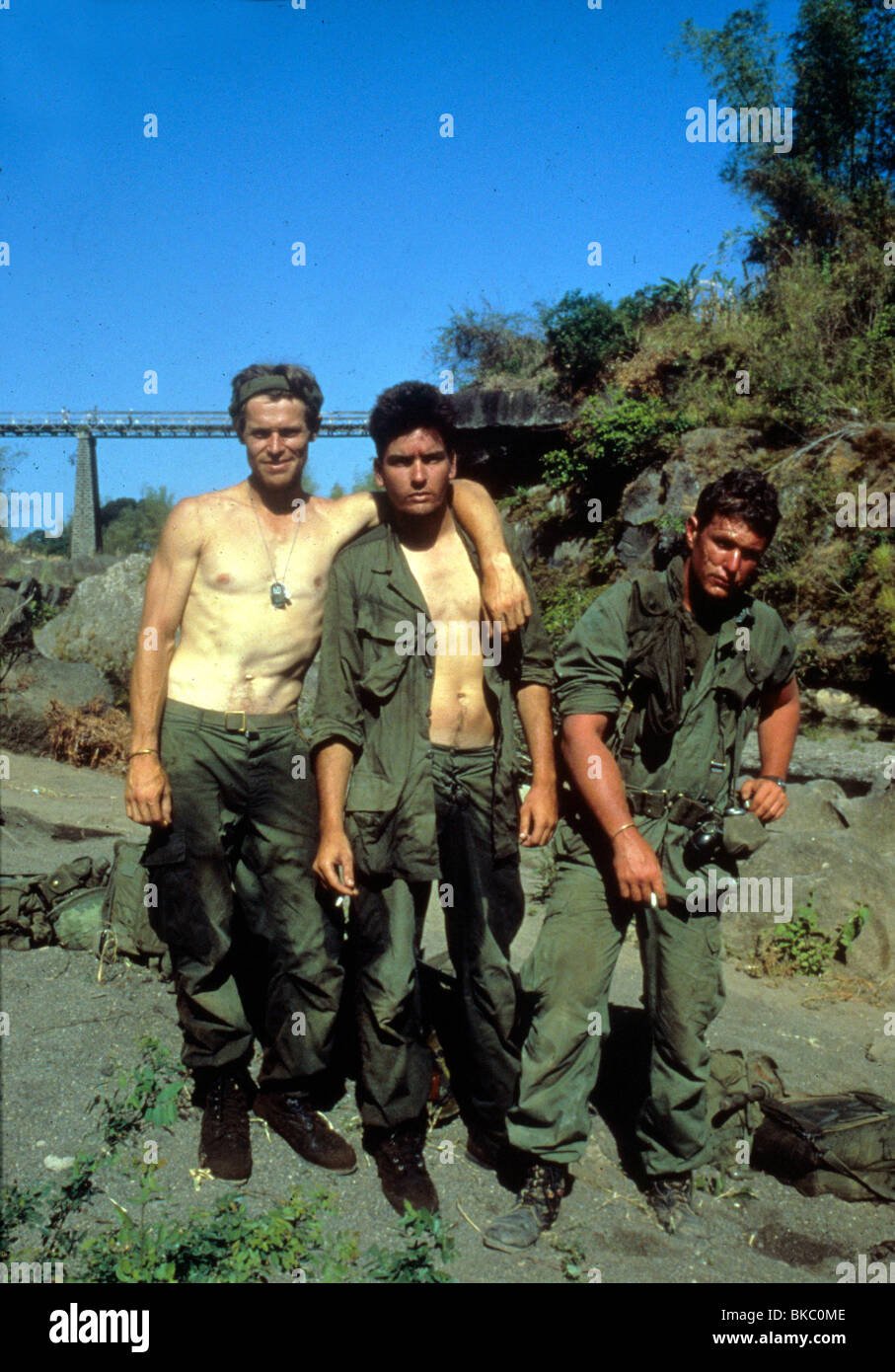 platoon 1986 willem dafoe charlie sheen tom berenger pplt 010 BKC0ME