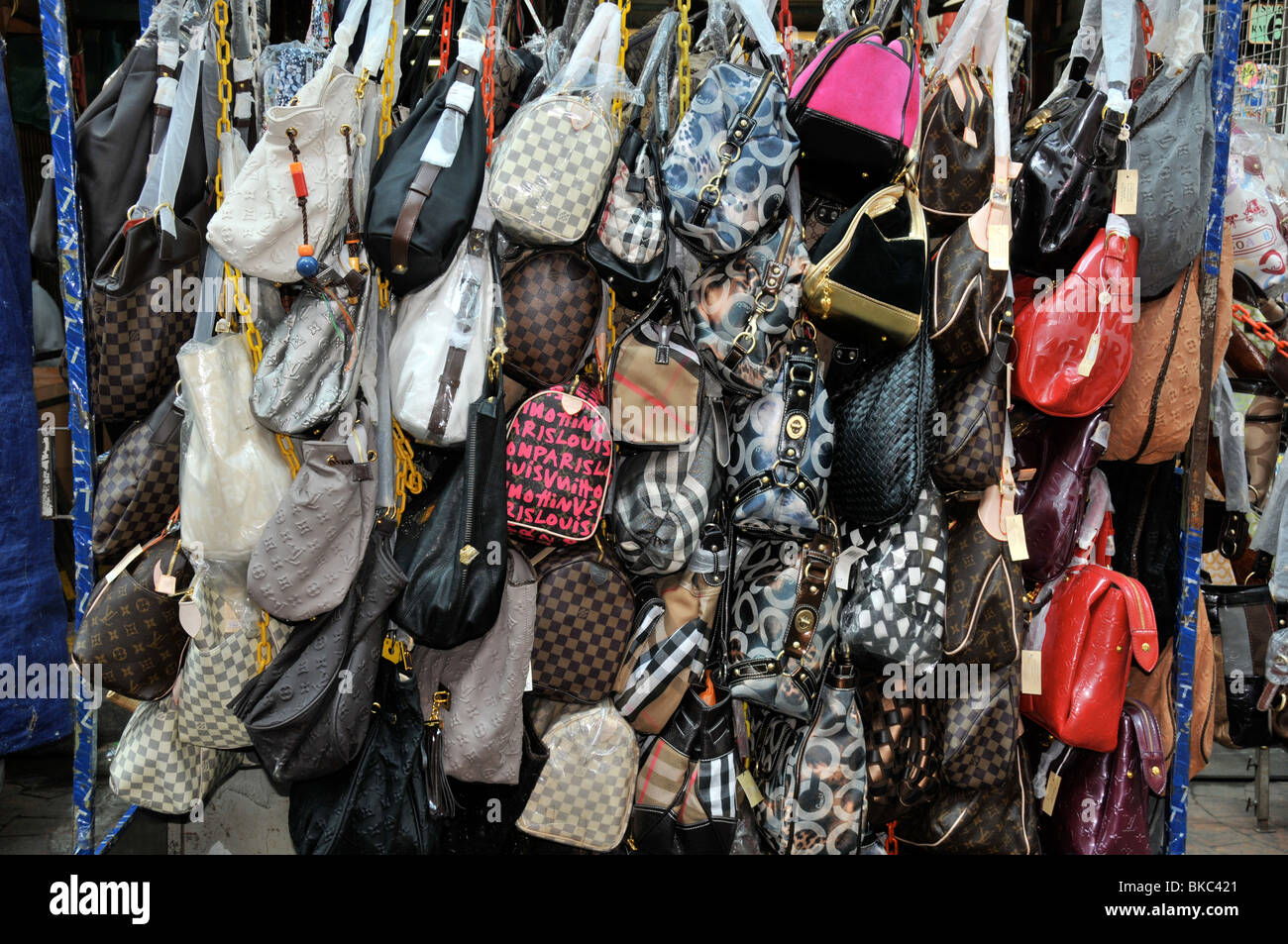 false Louis Vuitton handbag, Chinatown, Kuala Lumpur, Malaysia Stock Photo  - Alamy