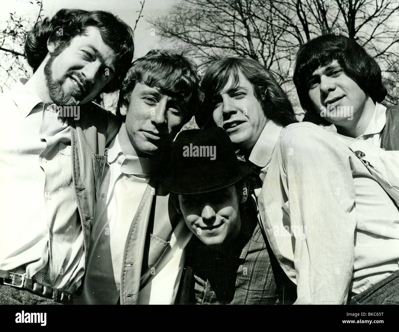 HOLA SOY EXTRATERRESTRE, ME ENSEÑAS ? - Página 28 The-pretty-things-uk-rock-group-in-1964-from-l-dick-taylorbrian-pendelton-BKC65T