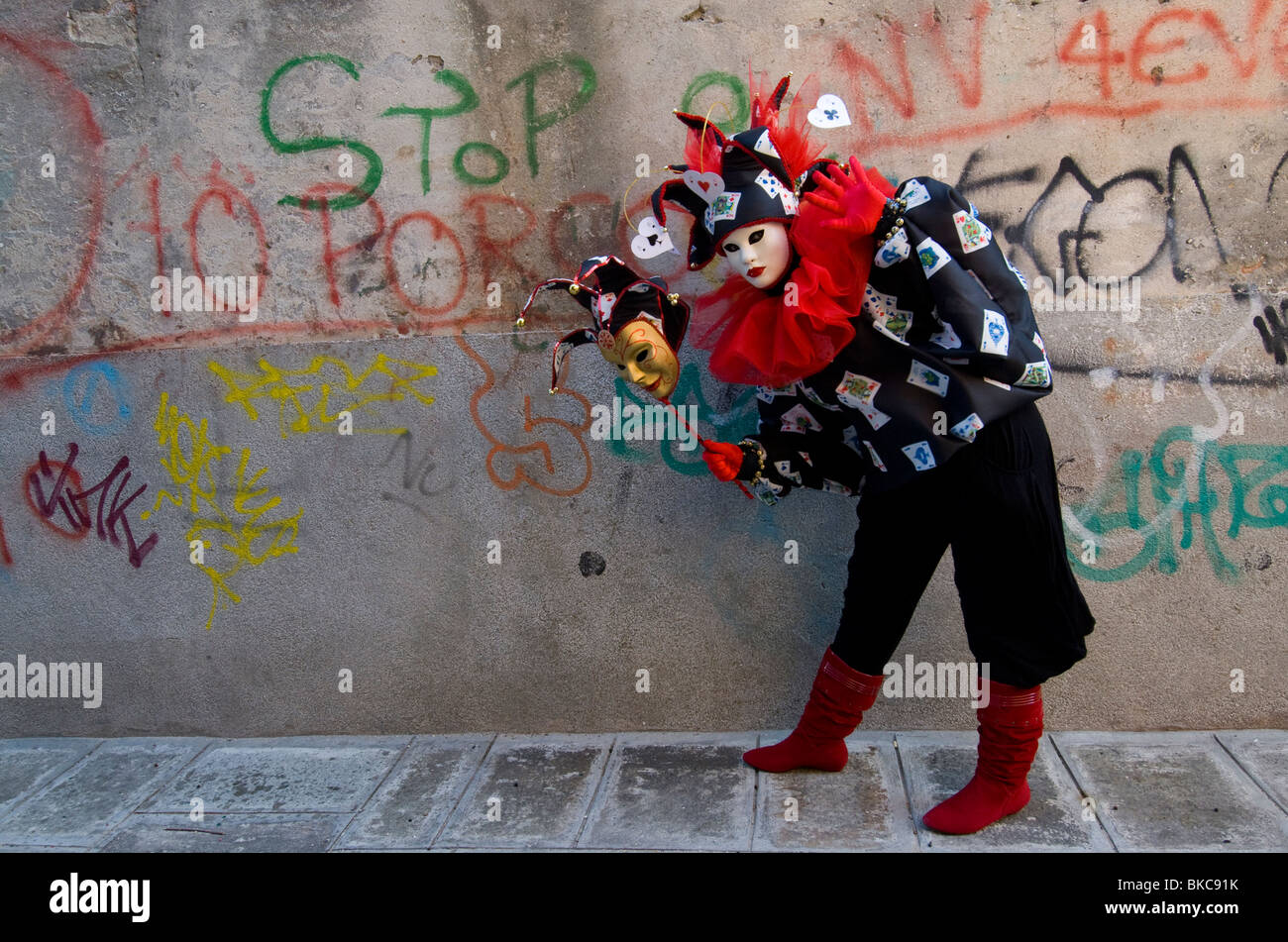 Venice carnival mask jester hi-res stock photography and images - Alamy