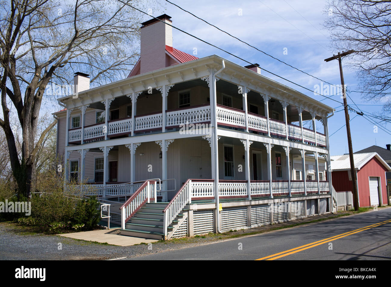 Hopkins Ordinary Bed and Breakfast in Sperryville, artsy town in Blue