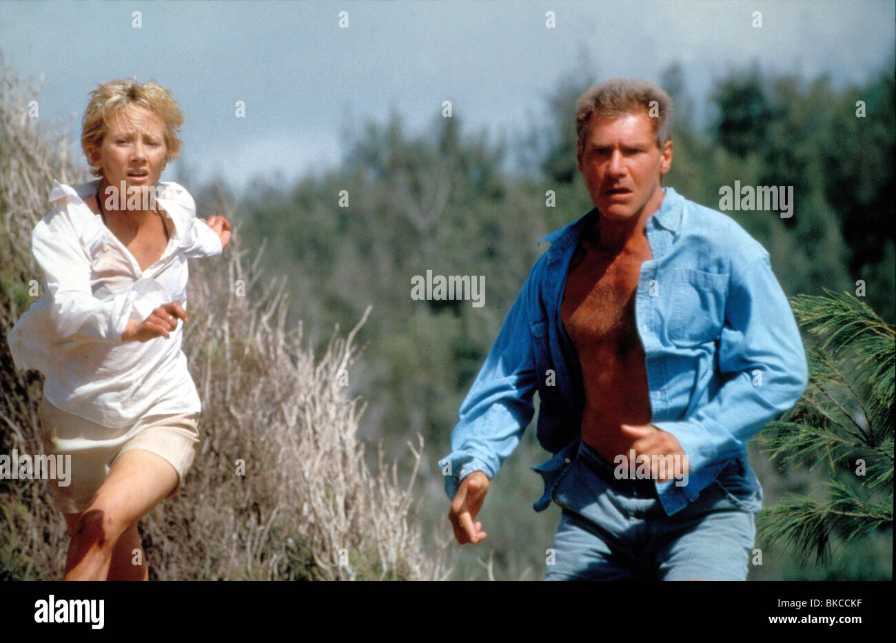 SIX DAYS, SEVEN NIGHTS (1998) 6 DAYS, 7 NIGHTS (ALT) ANNE HECHE, HARRISON FORD 6D7N 012 Stock Photo