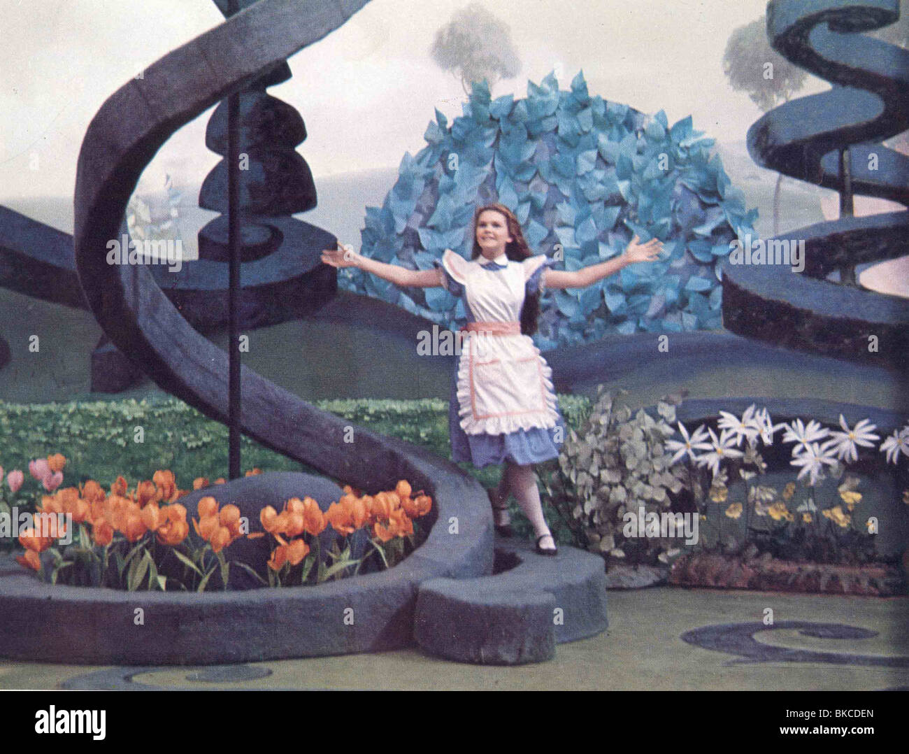 ALICE S ADVENTURES IN WONDERLAND 1972 FIONA FULLERTON AAIW 004FOH alice-s-adventures-in-wonderland-1972-fiona-fullerton-aaiw-004foh