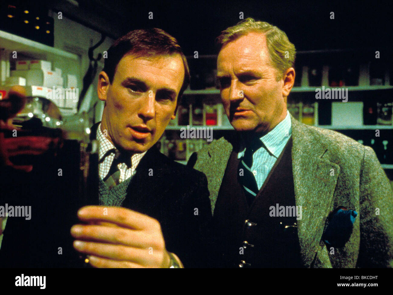 ALL CREATURES GREAT AND SMALL (TV) CHRISTOPHER TIMOTHY, ROBERT HARDY CREDIT BBC ALCR 008 Stock Photo