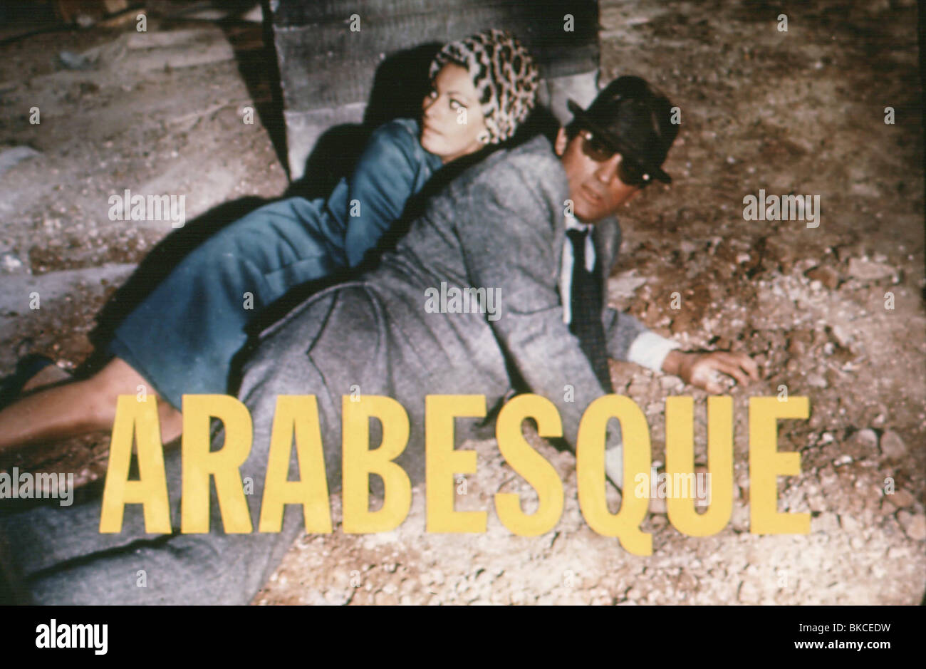 ARABESQUE (1966) SOPHIA LOREN, GREGORY PECK ARBS 001 Stock Photo