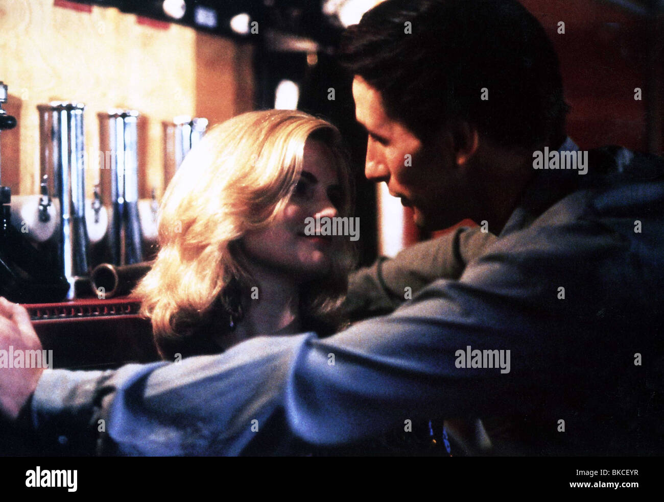 BACKDRAFT (1991) JENNIFER JASON LEIGH, WILLIAM BALDWIN BKD 001FOH Stock