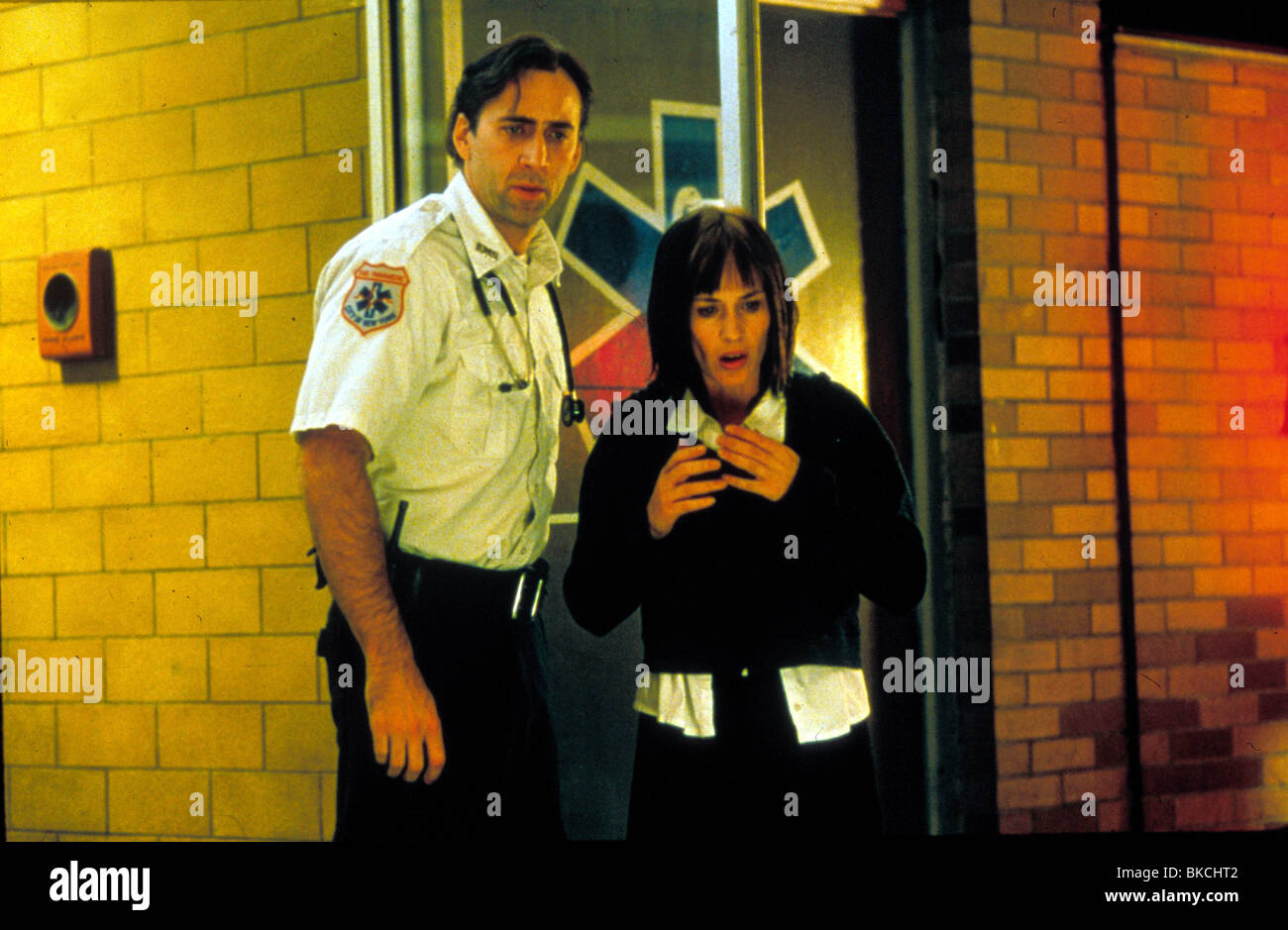 Bringing out the dead. Bringing out the dead. Николас кейдж воскрешая мертвецов. Воскрешая мертвецов. Bringing out the dead.