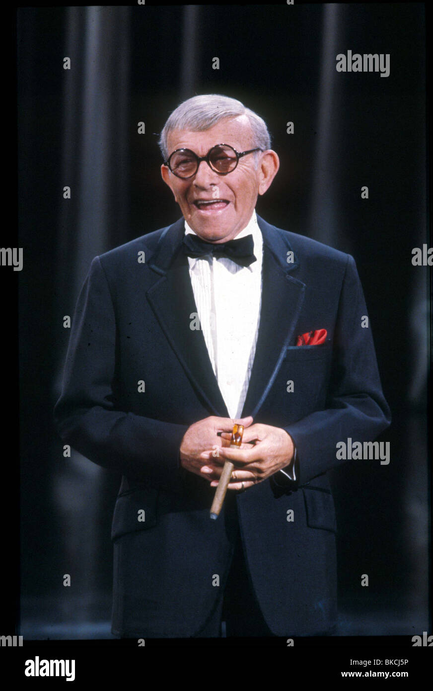 George burns hi-res stock photography and images - Alamy