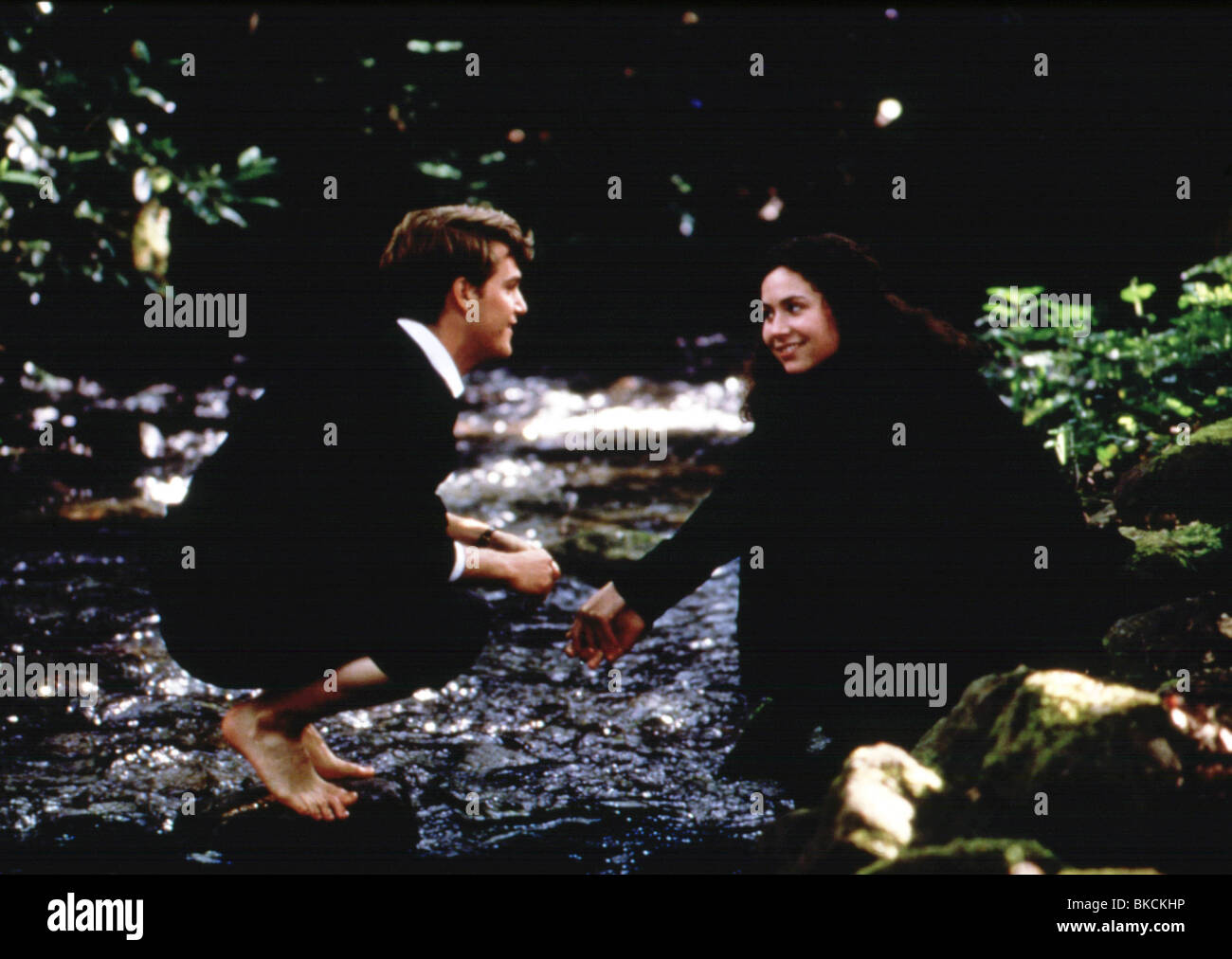 Circle friends 1995 minnie driver hi-res stock photography and images