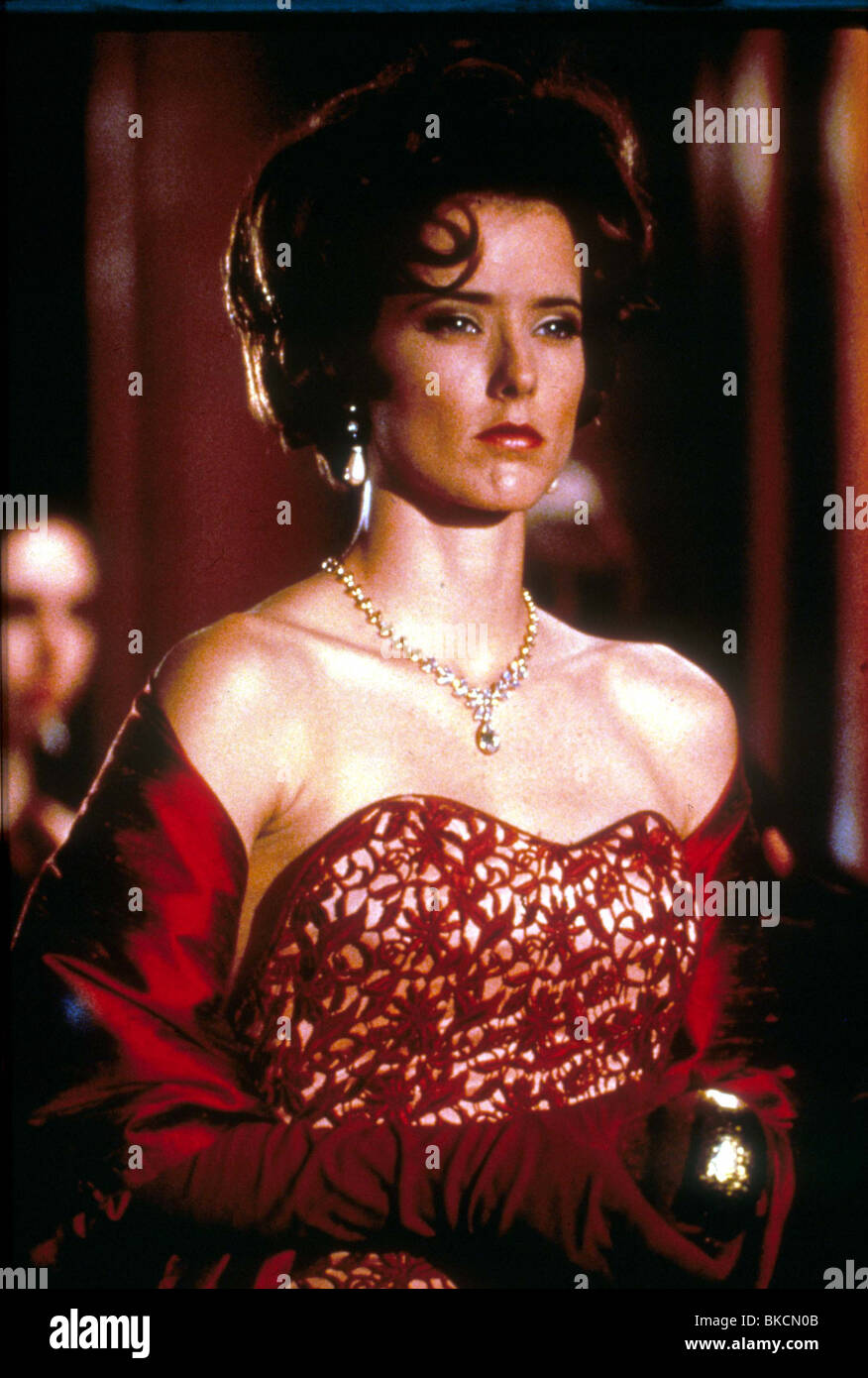THE COUNTERFEIT CONTESSA (TVM) (1994) TEA LEONI CTFC 002 Stock Photo