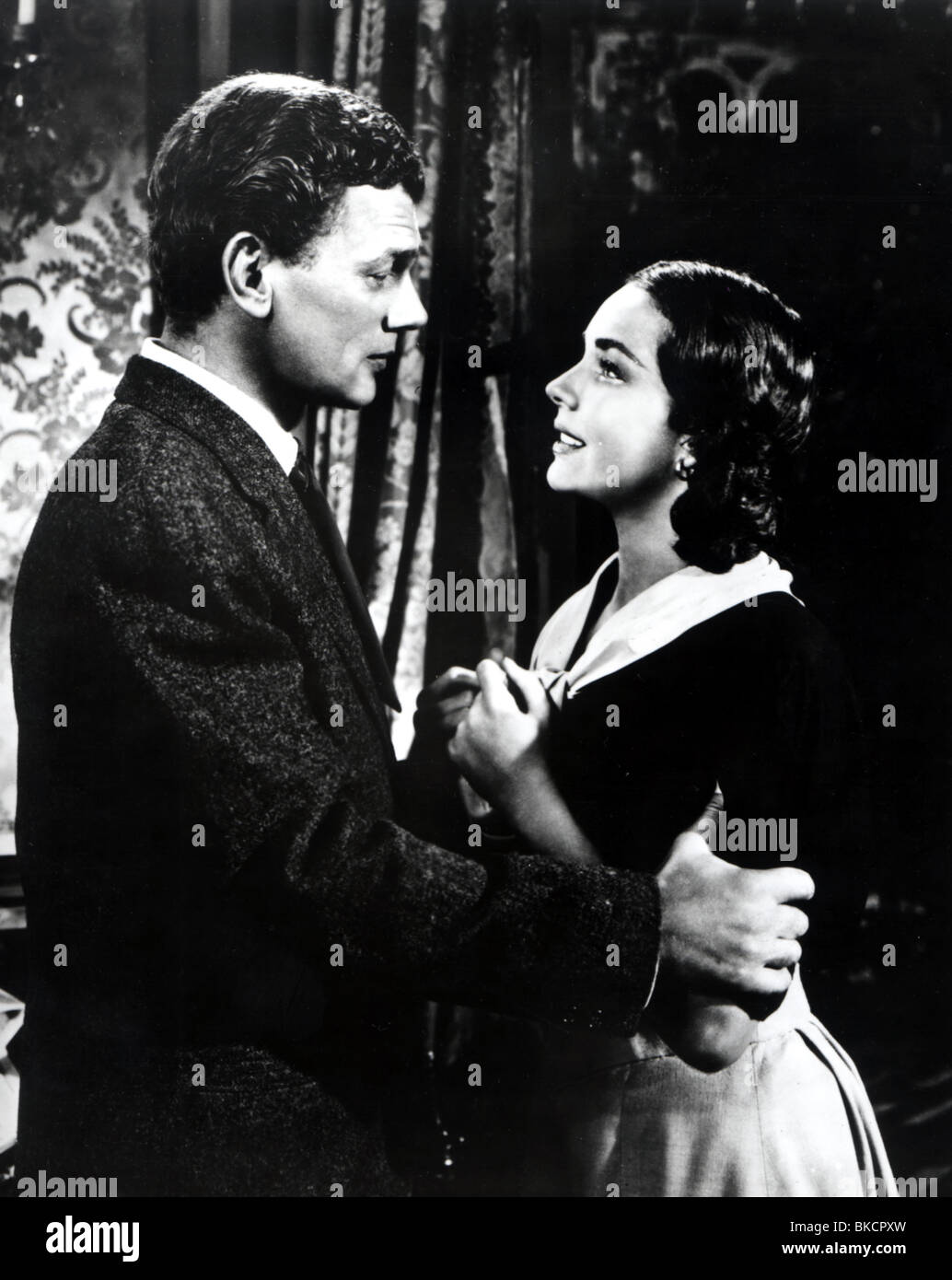 Jennifer jones duel in the sun hi-res stock photography and images - Alamy