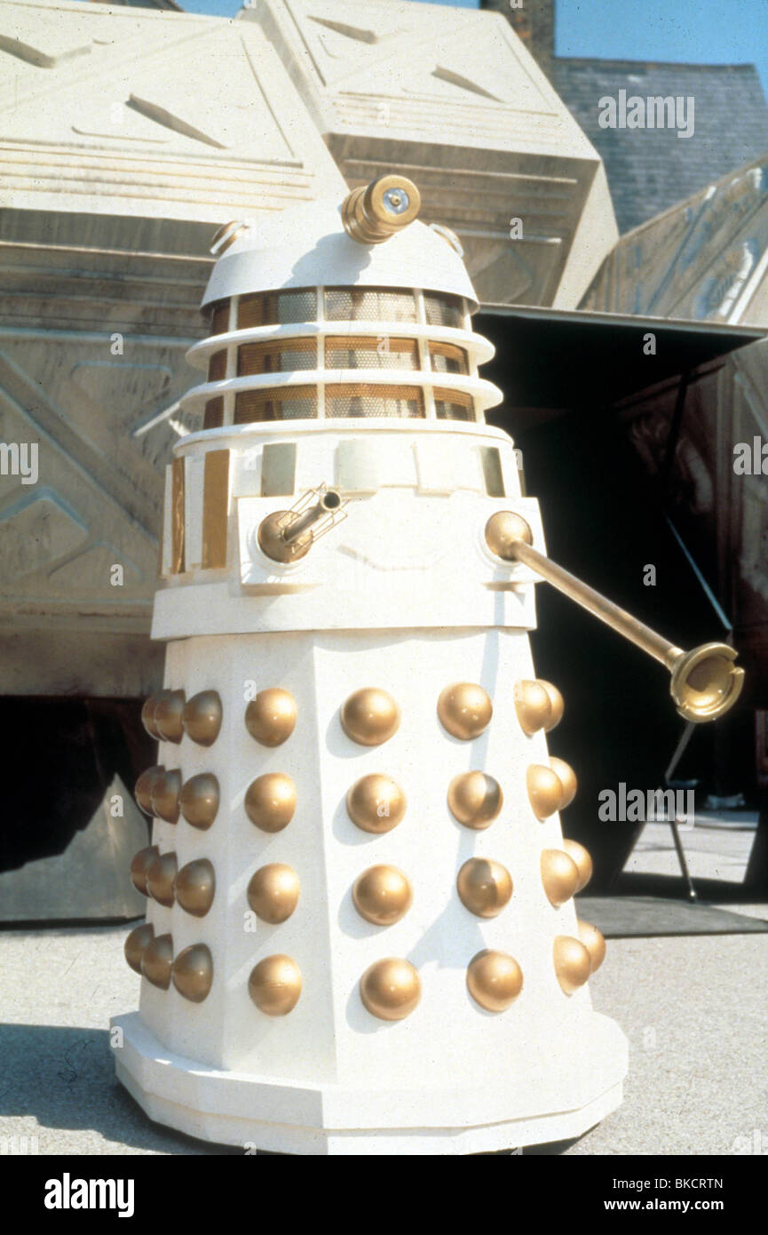 DR WHO (TV) DOCTOR WHO (ALT) DALEK DRW 005 Stock Photo