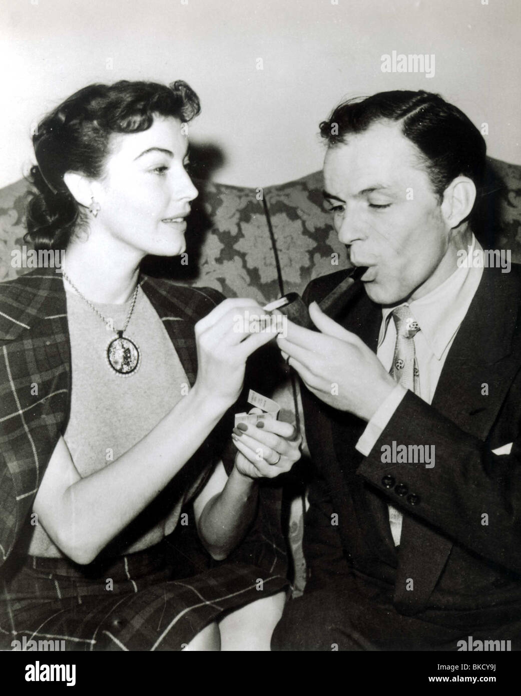 FRANK SINATRA PORTRAIT WITH AVA GARDNER HIS SECOND WIFE FKS 043 Stock