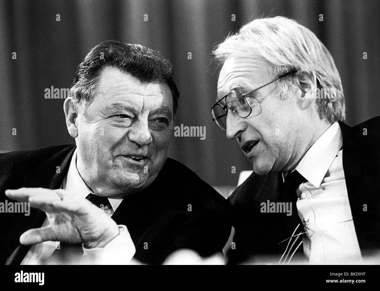 Strauss, Franz Josef, 6.9.1915 - 3.10.1988, German politician (CSU), Minister President of Bavaria, portrait, with Edmund Stoiber, CSU party conference, Munich, 22./23.11.1985, Stock Photo
