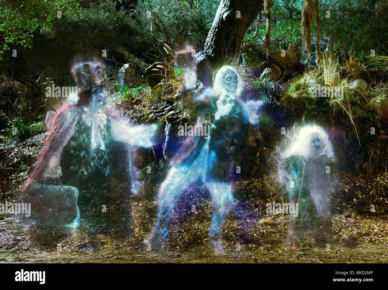 THE HAUNTED MANSION 2003 Stock Photo Alamy The haunted mansion 2003 stock photo alamy